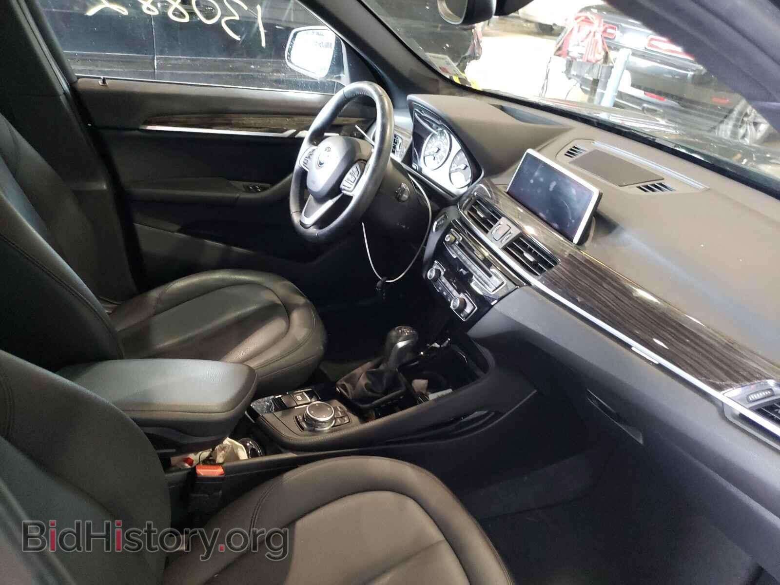 2016 BMW X1 - VIN: WBXHT3C30GP886892 - Фото 5