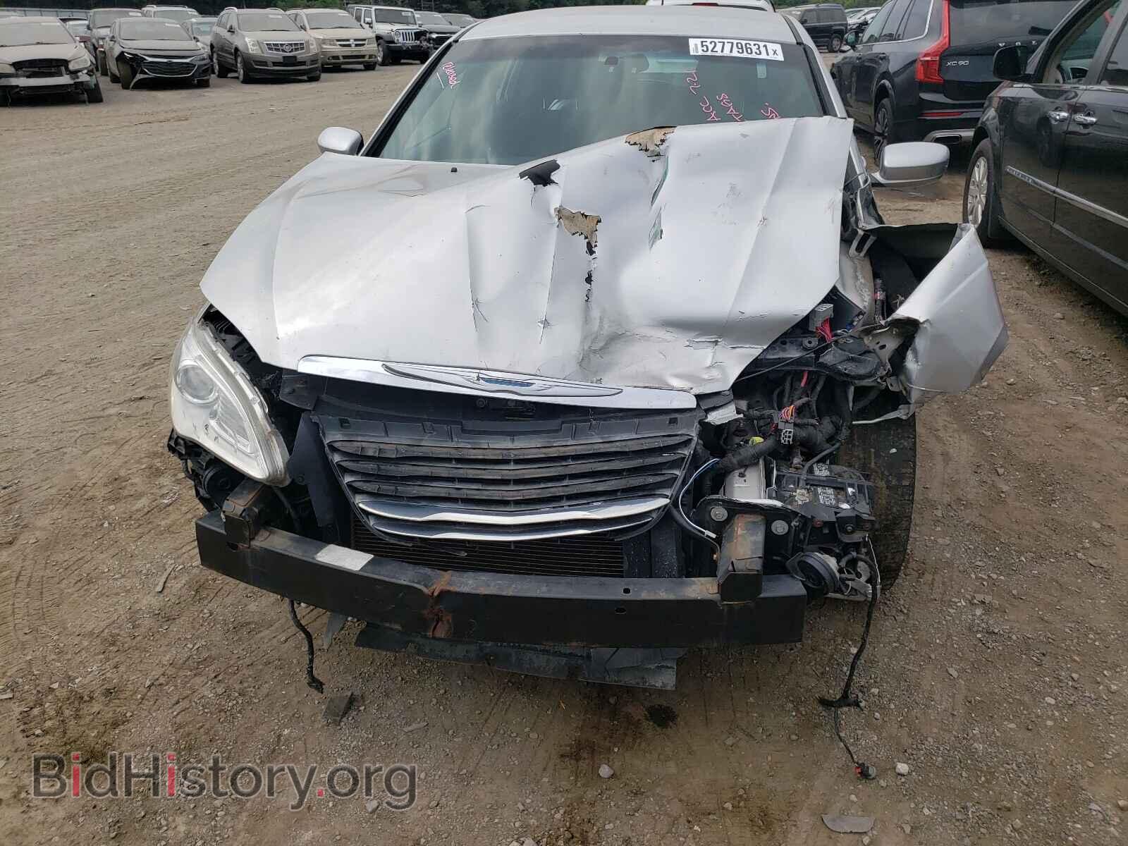 2012 CHRYSLER 200 - VIN: 1C3CCBAB1CN100541 - Фото 9