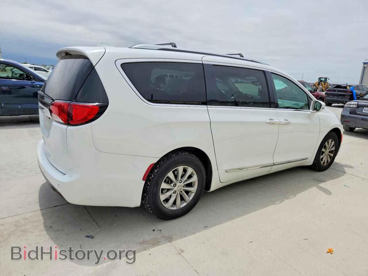 2018 CHRYSLER PACIFICA - VIN: 2C4RC1BG6JR246203 - Фото 3