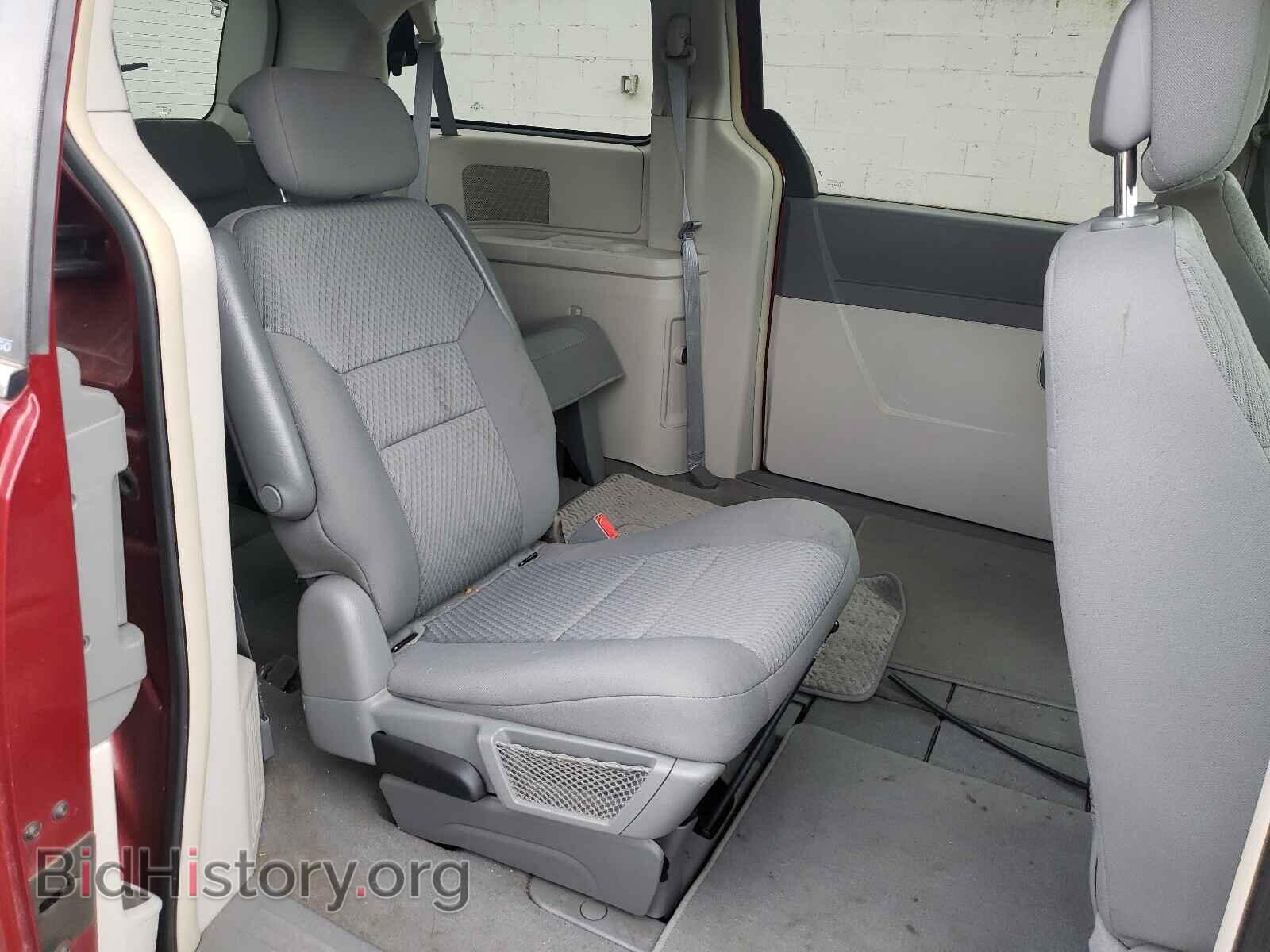 2010 CHRYSLER MINIVAN - VIN: 2A4RR2D16AR357311 - Photo 6