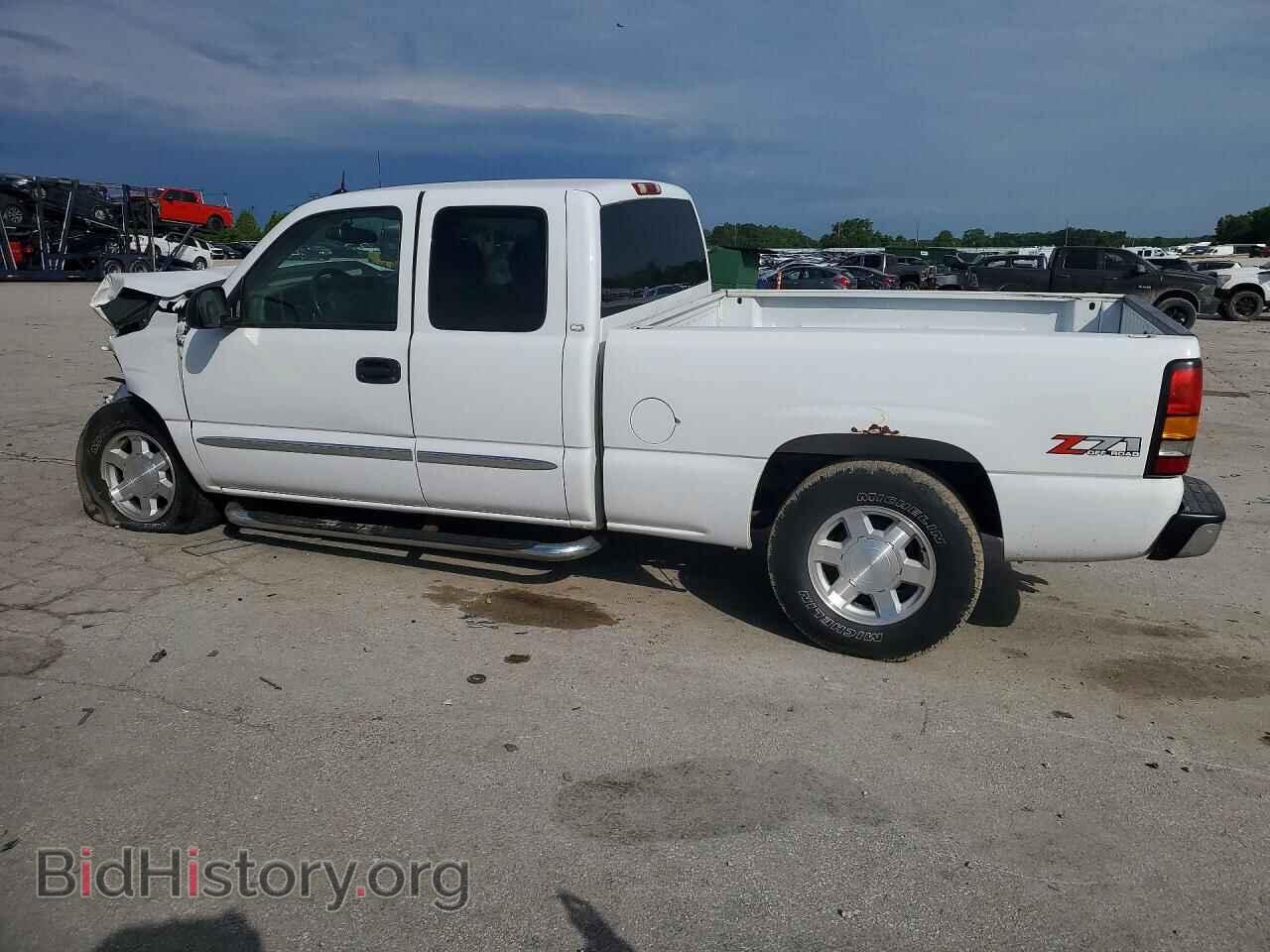2005 GMC SIERRA - VIN: 2GTEK19B651293117 - Photo 2