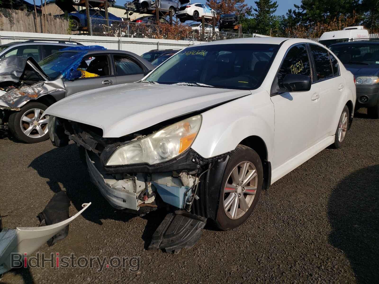 2011 SUBARU LEGACY - VIN: 4S3BMBA67B3221320 - Фото 2