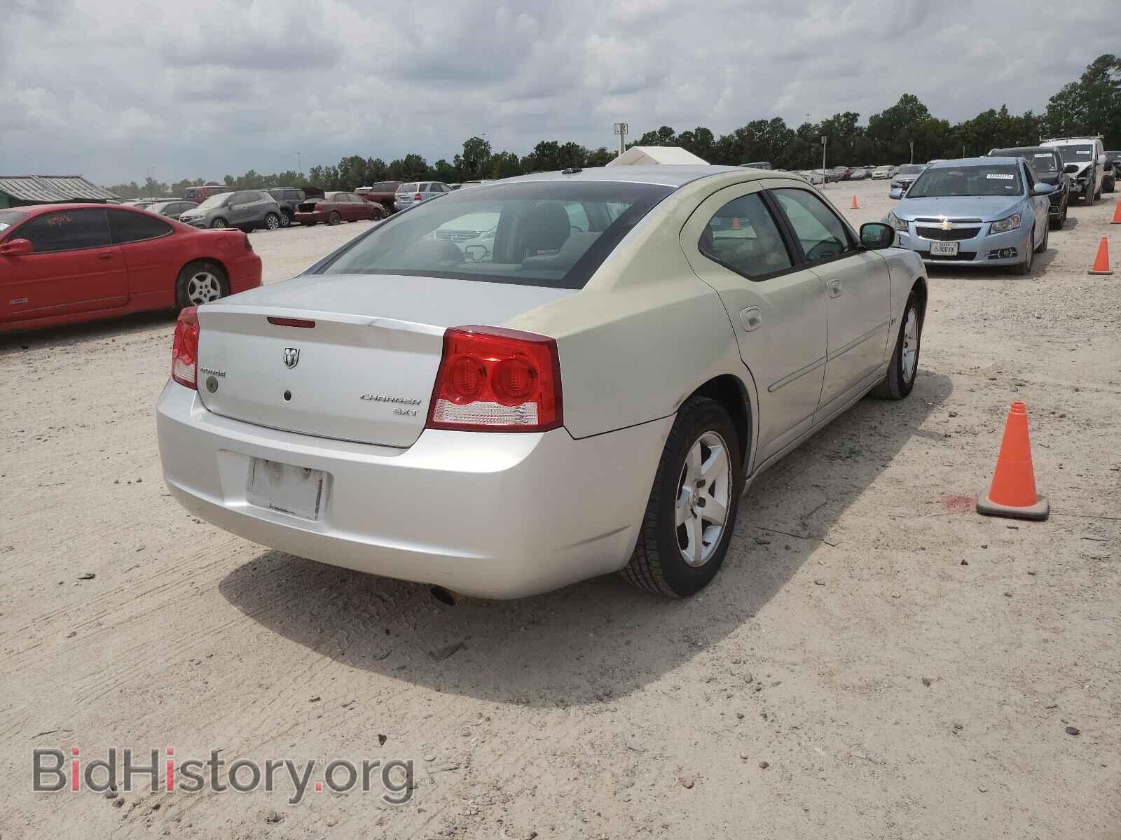 2010 DODGE CHARGER - VIN: 2B3CA3CVXAH196742 - Фото 4