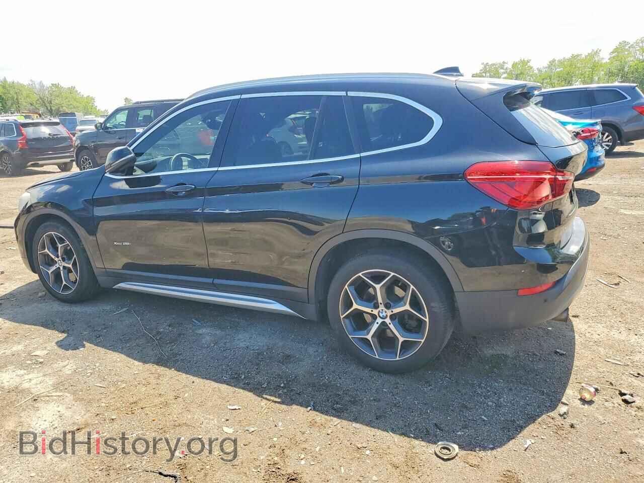 2017 BMW X1 - VIN: WBXHT3C32H5F72788 - Фото 2