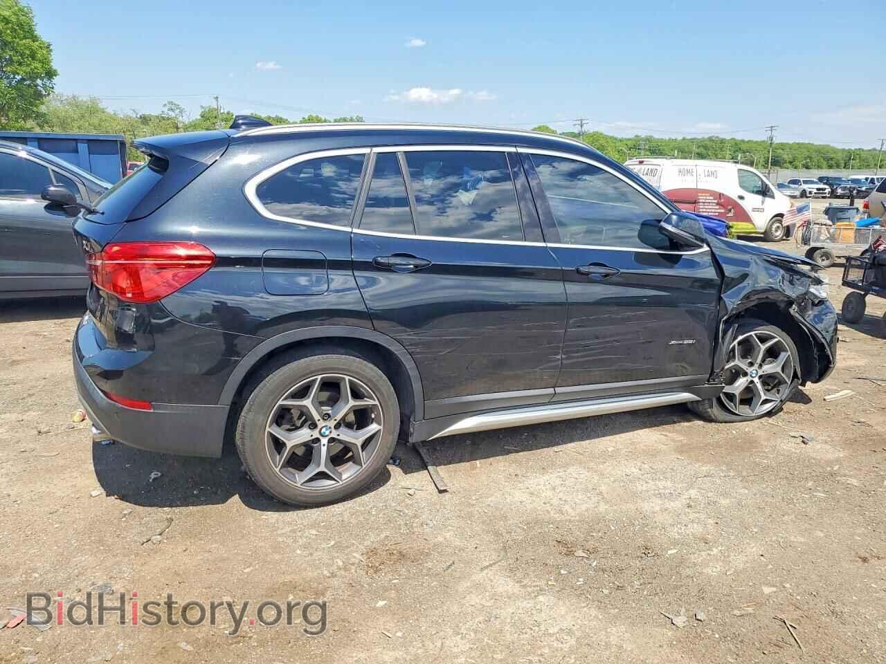 2017 BMW X1 - VIN: WBXHT3C32H5F72788 - Фото 3