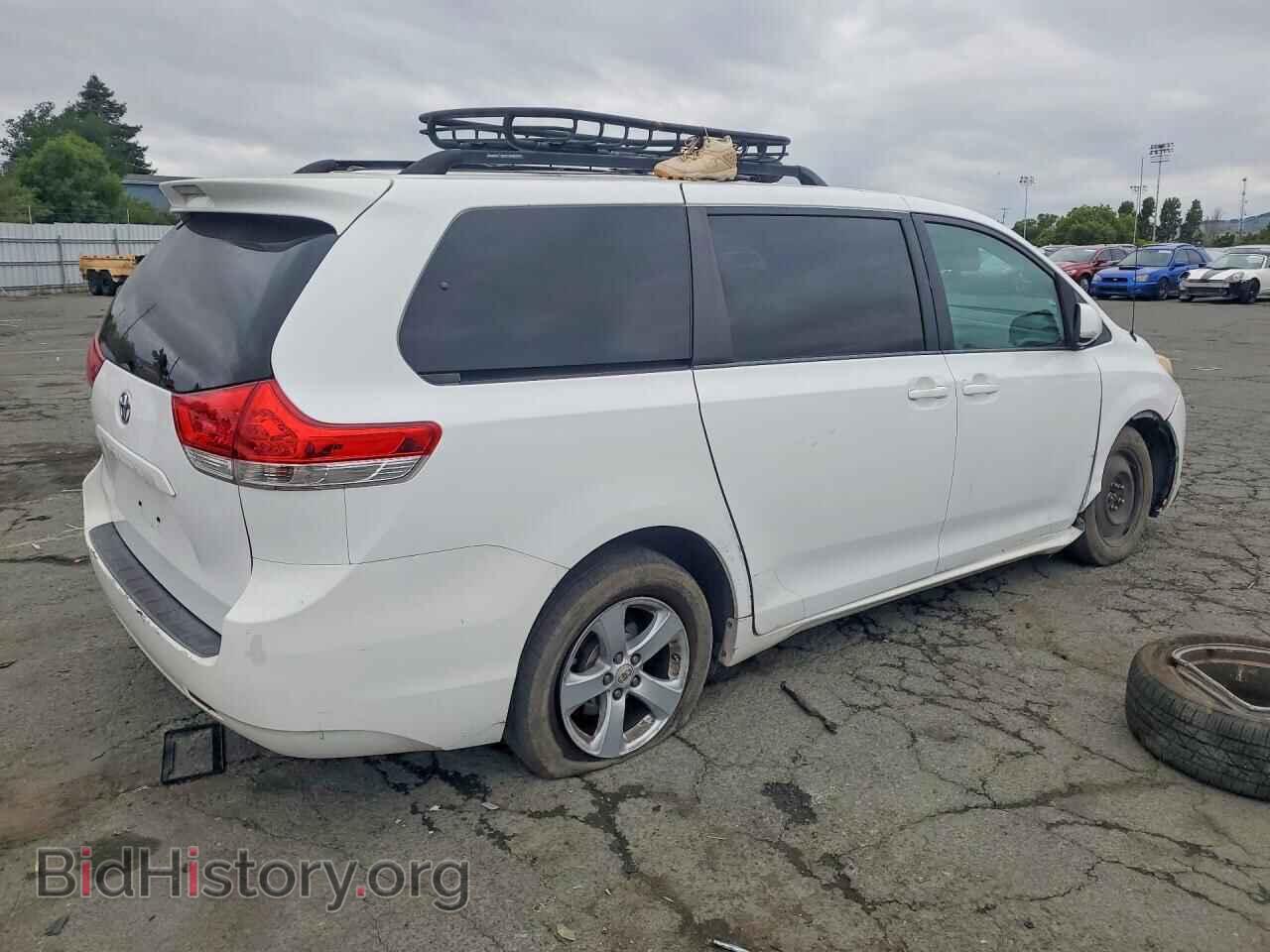 2012 TOYOTA SIENNA - VIN: 5TDKA3DC2CS015385 - Фото 3
