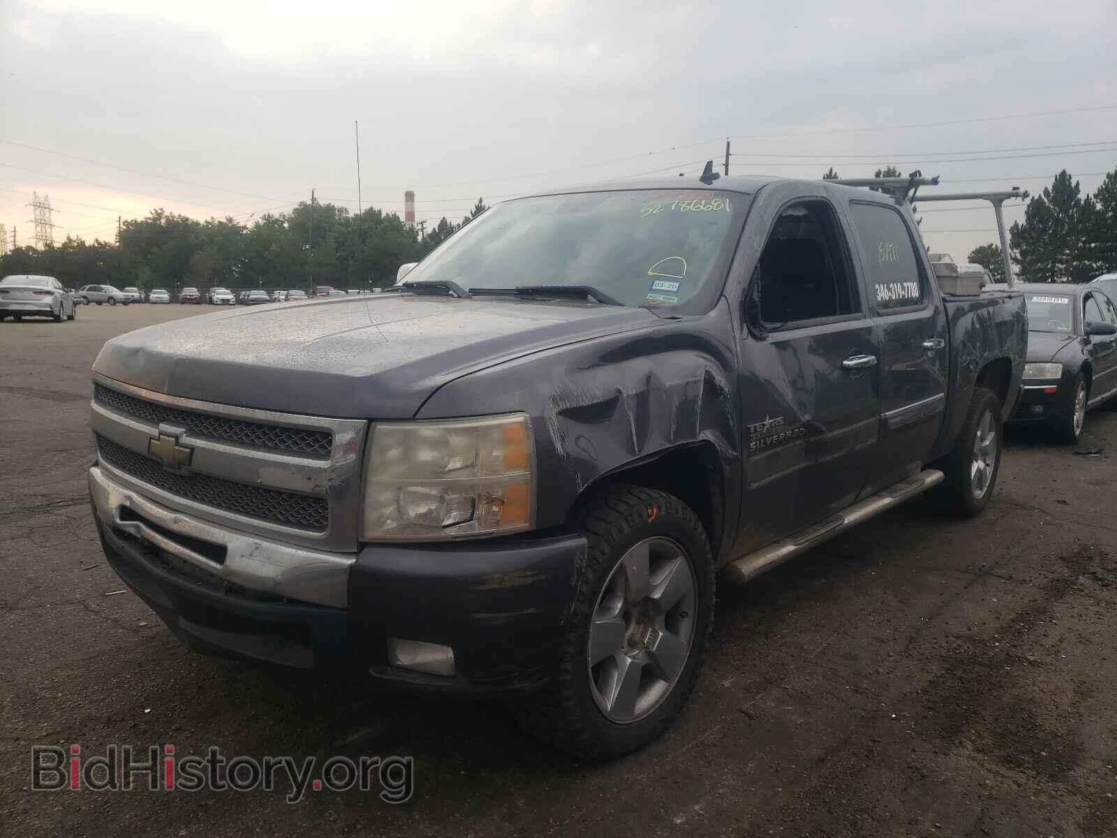 2011 CHEVROLET SILVERADO - VIN: 3GCPCSE01BG245592 - Фото 2