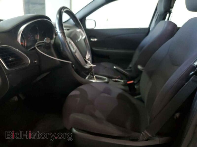 2012 Chrysler 200 (VIN 1C3CCBBG4CN257894) — photo 7 of 12