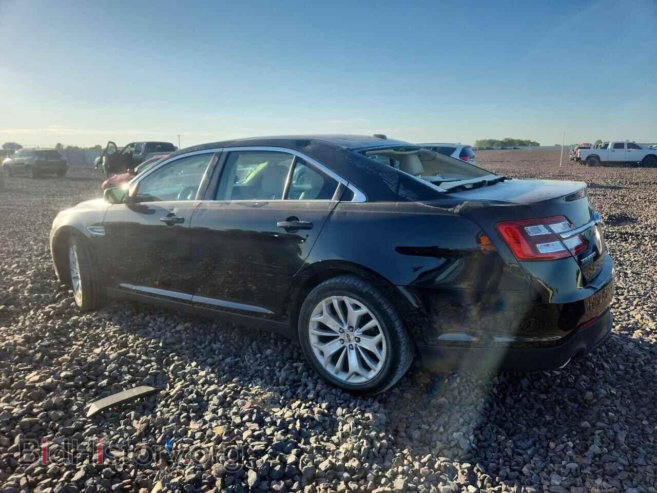 2019 FORD TAURUS - VIN: 1FAHP2F85KG118701 - Фото 2