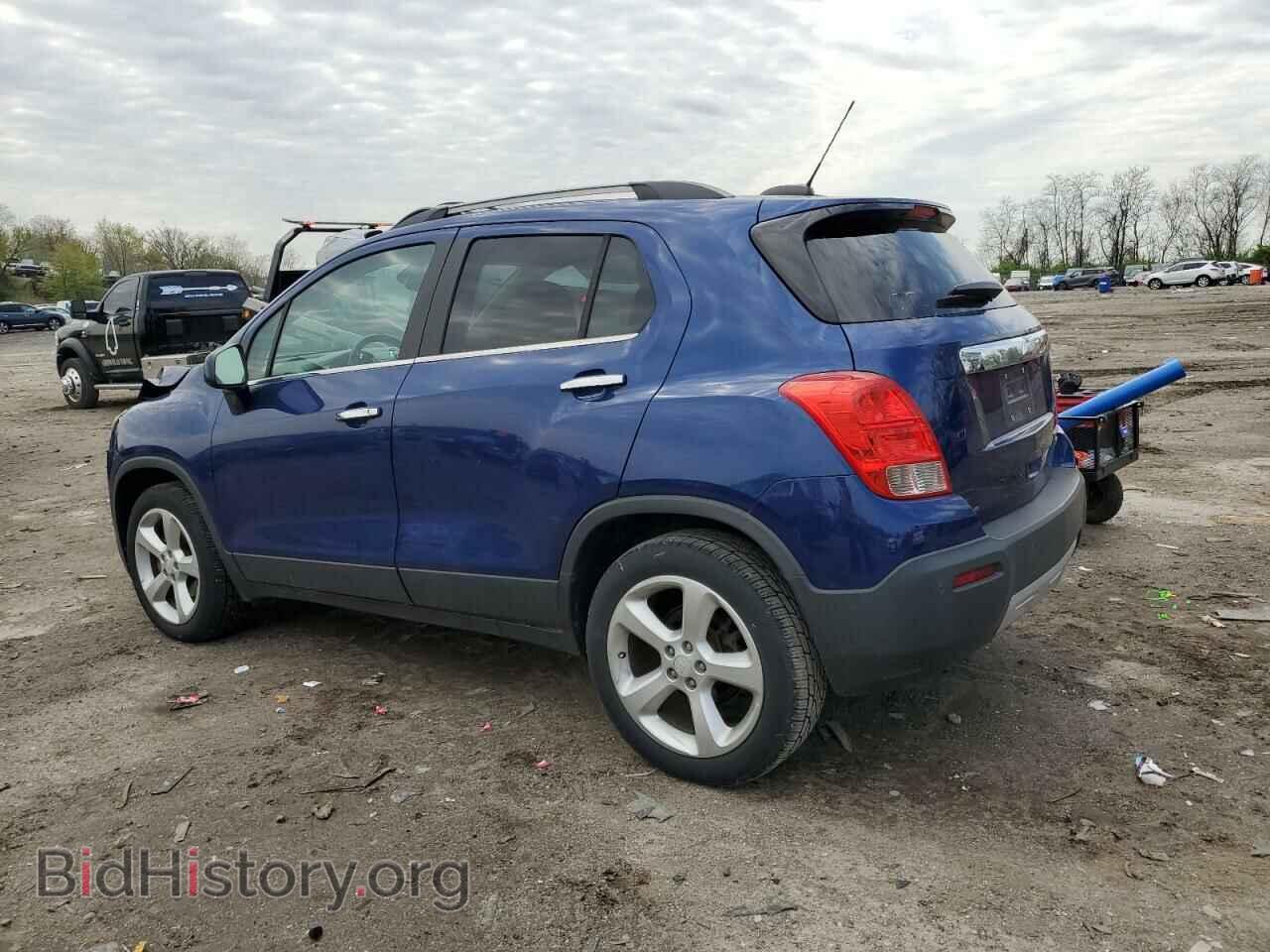 2015 CHEVROLET TRAX - VIN: 3GNCJTSB2FL234136 - Фото 2