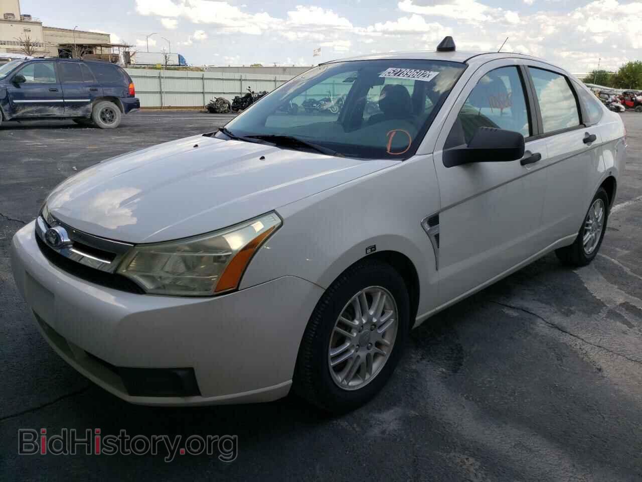 2008 FORD FOCUS - VIN: 1FAHP35N98W241560 - Фото 2