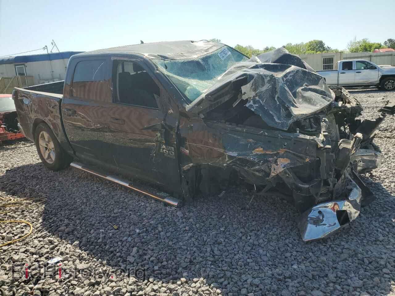 2019 RAM 1500 - VIN: 1C6RR6LT3KS573477 - Photo 4