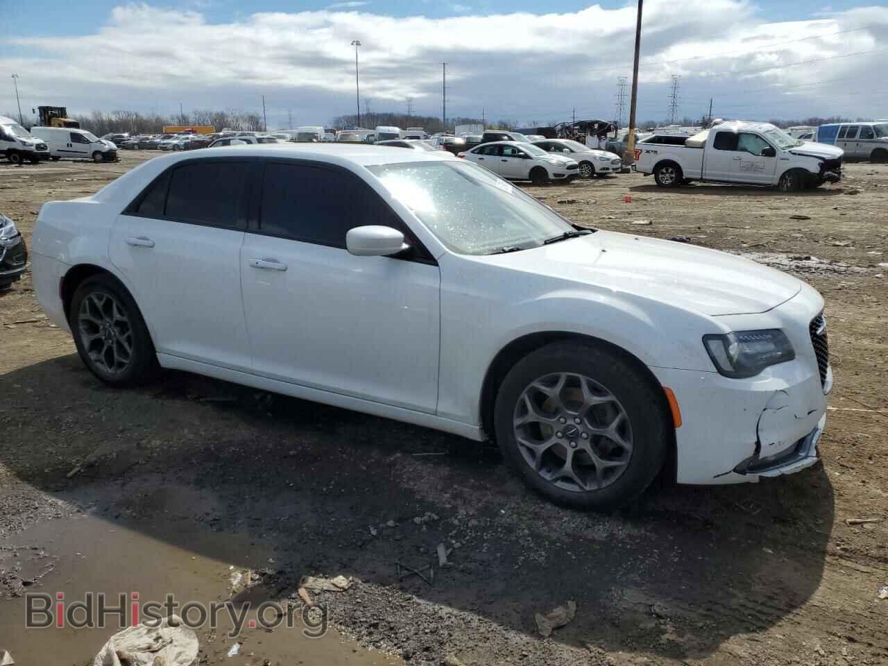 2016 CHRYSLER 300 - VIN: 2C3CCAGG6GH148015 - Photo 4