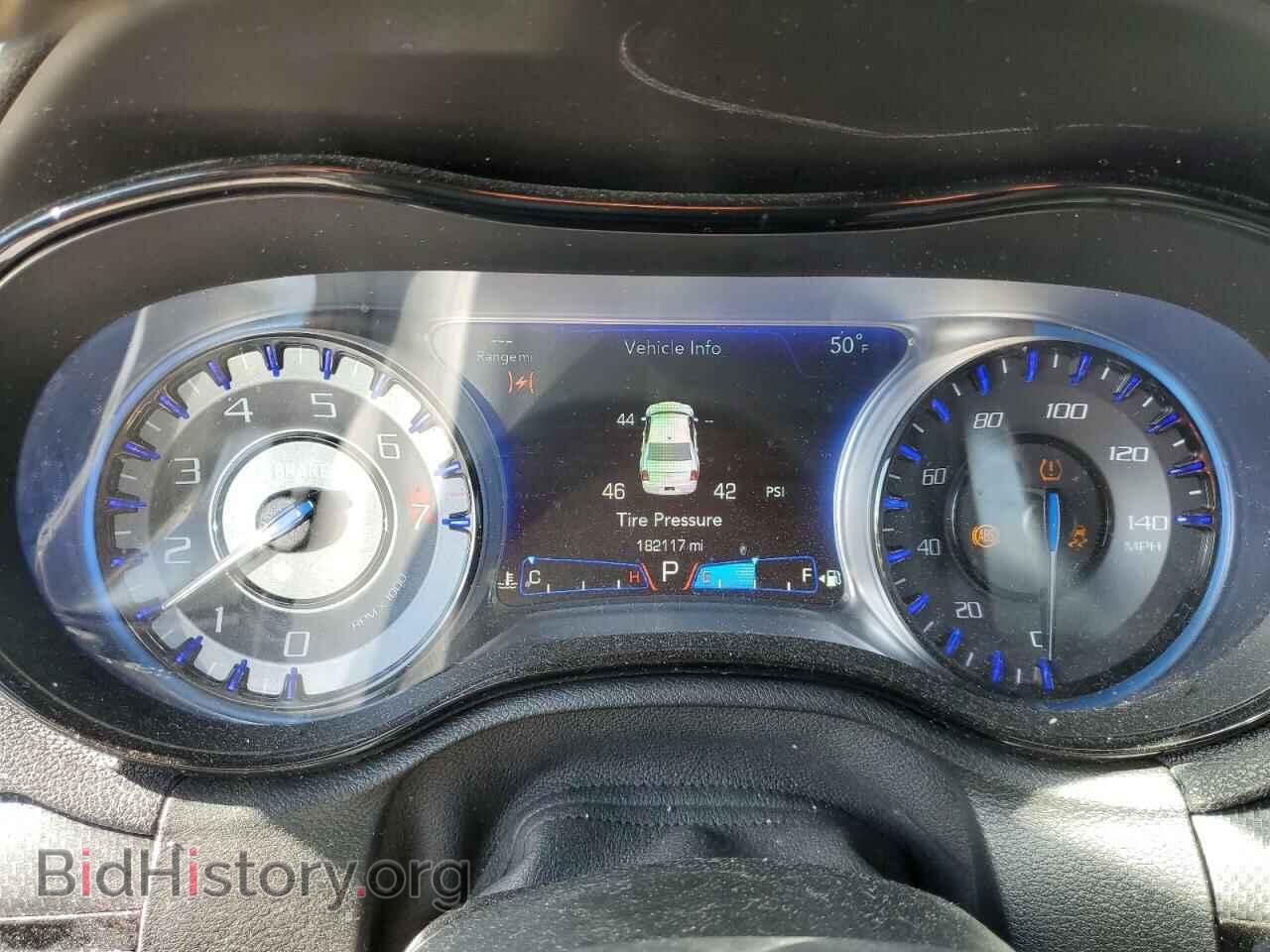 2016 CHRYSLER 300 - VIN: 2C3CCAGG6GH148015 - Photo 9