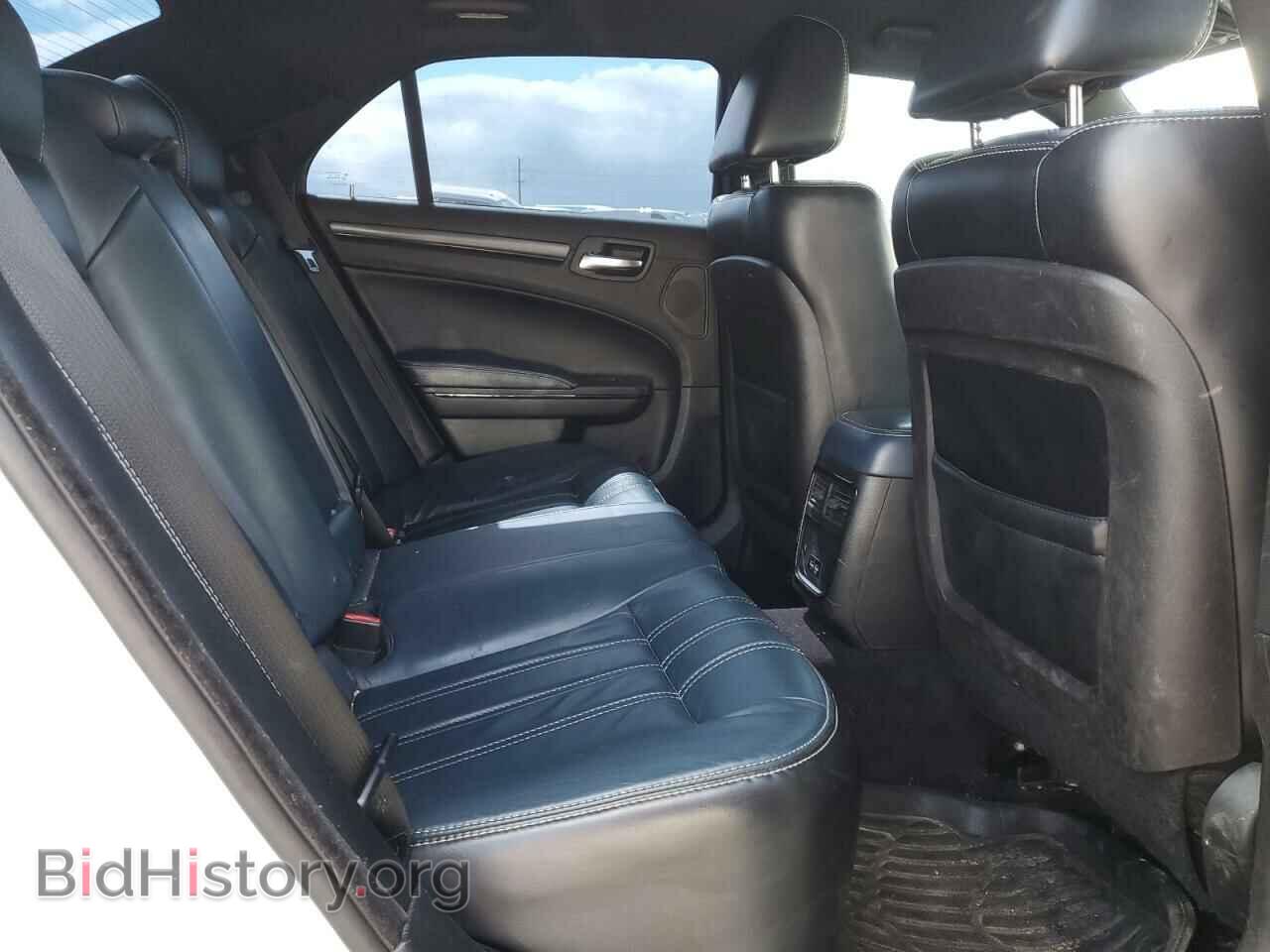 2016 CHRYSLER 300 - VIN: 2C3CCAGG6GH148015 - Photo 10