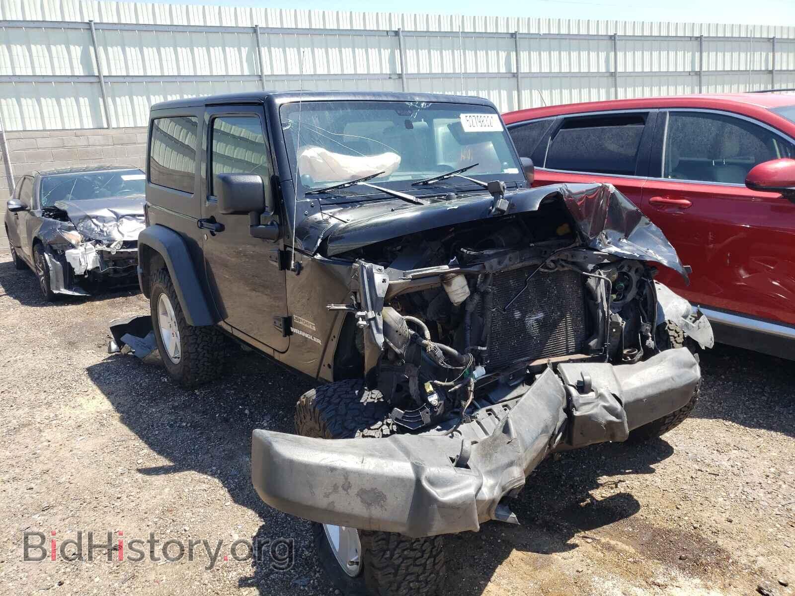 Фотография 1J4AA2D17BL588796 - JEEP WRANGLER 2011