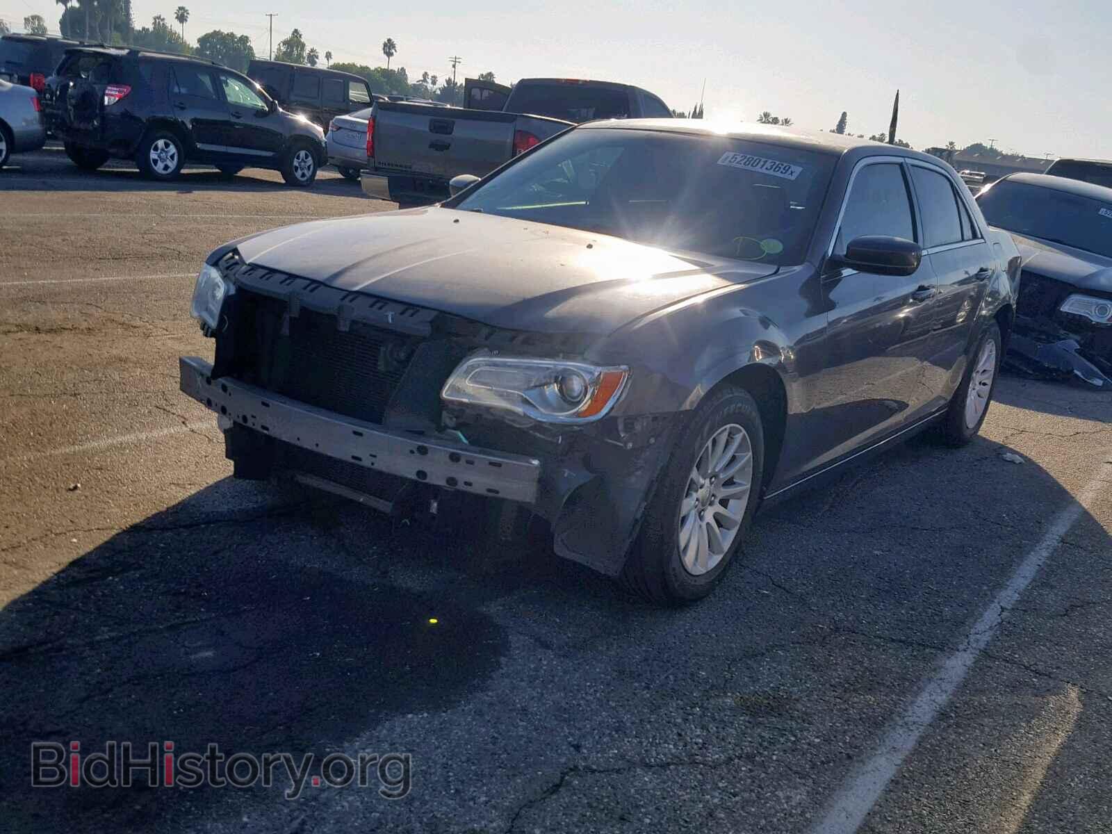 2014 CHRYSLER 300 - VIN: 2C3CCAAG0EH245653 - Фото 2