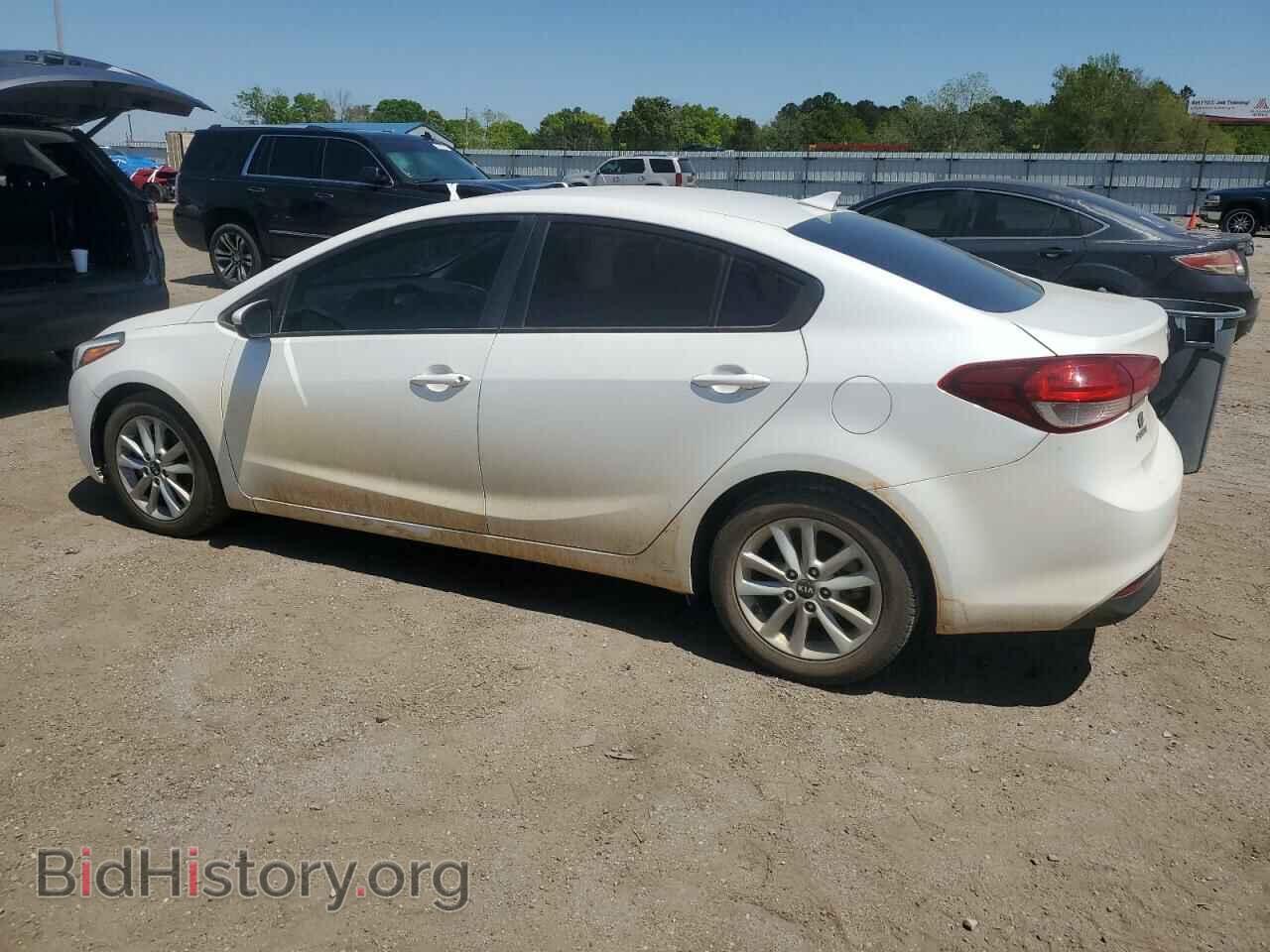 2017 KIA FORTE - VIN: 3KPFL4A72HE075855 - Фото 2