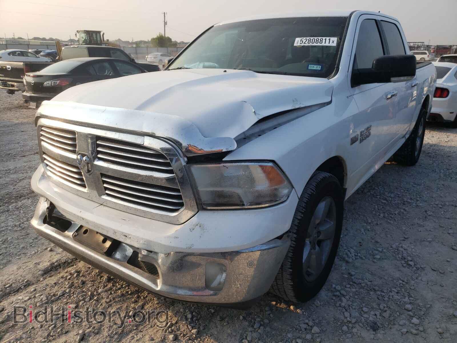 2015 RAM 1500 - VIN: 1C6RR6LT4FS650427 - Photo 2