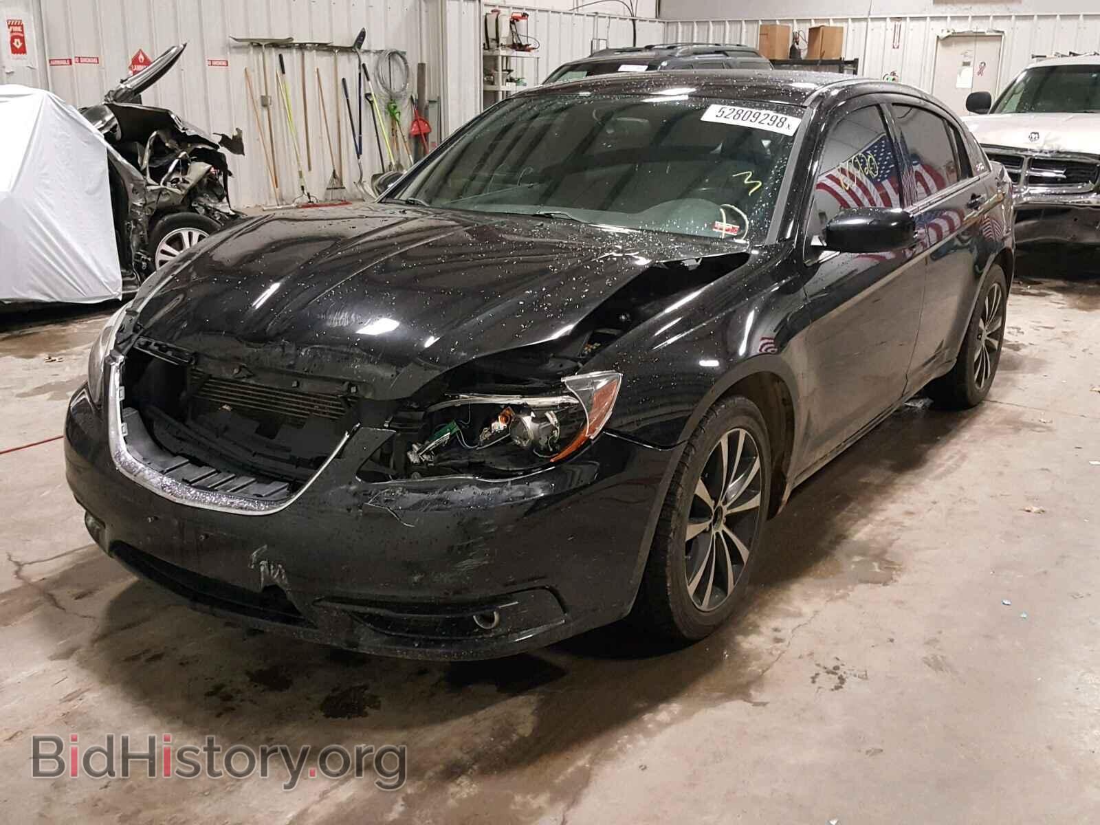 2011 CHRYSLER 200 - VIN: 1C3BC8FGXBN567913 - Фото 2
