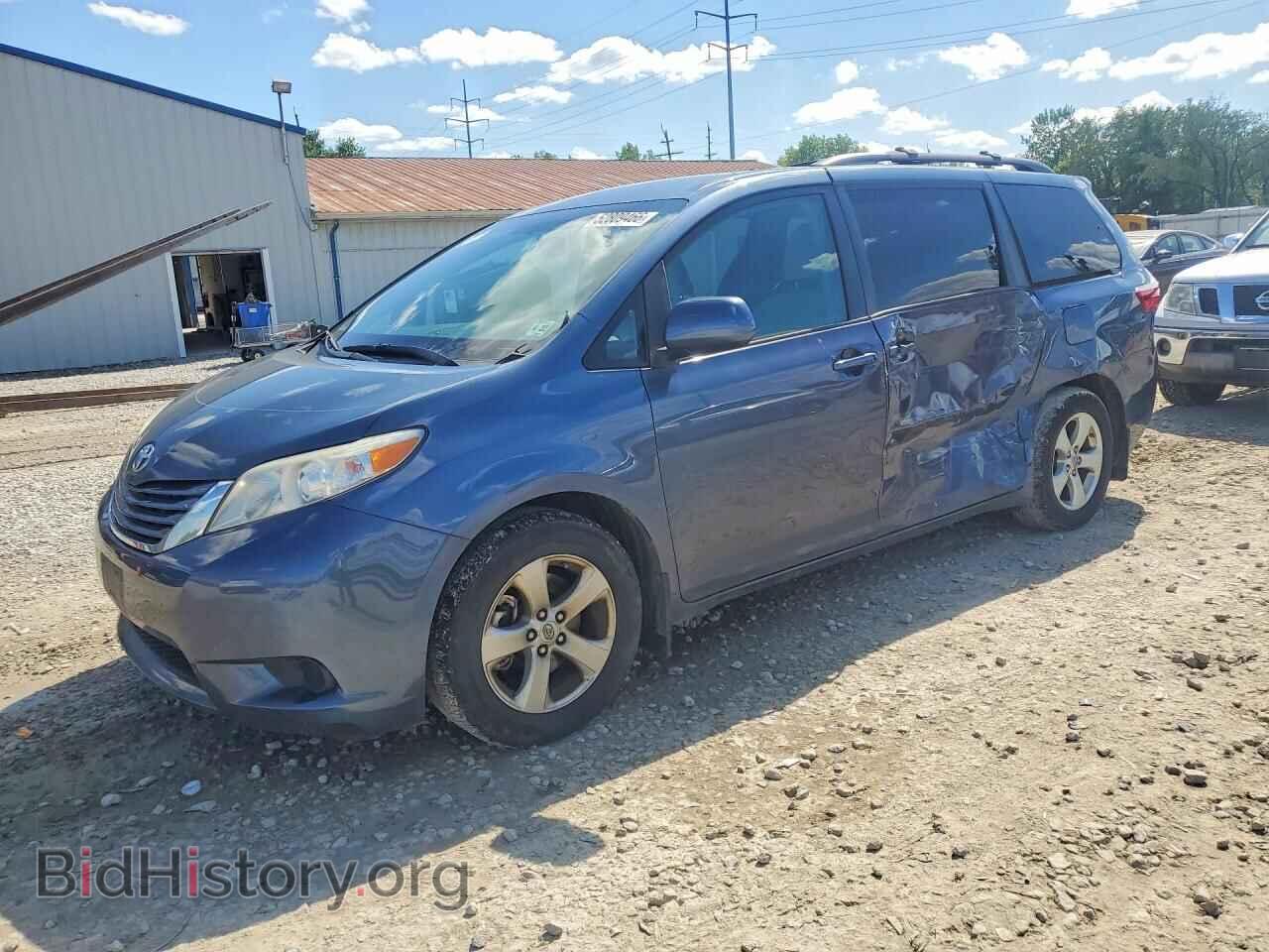 Фотография 5TDKZ3DC1HS821282 - TOYOTA SIENNA 2017