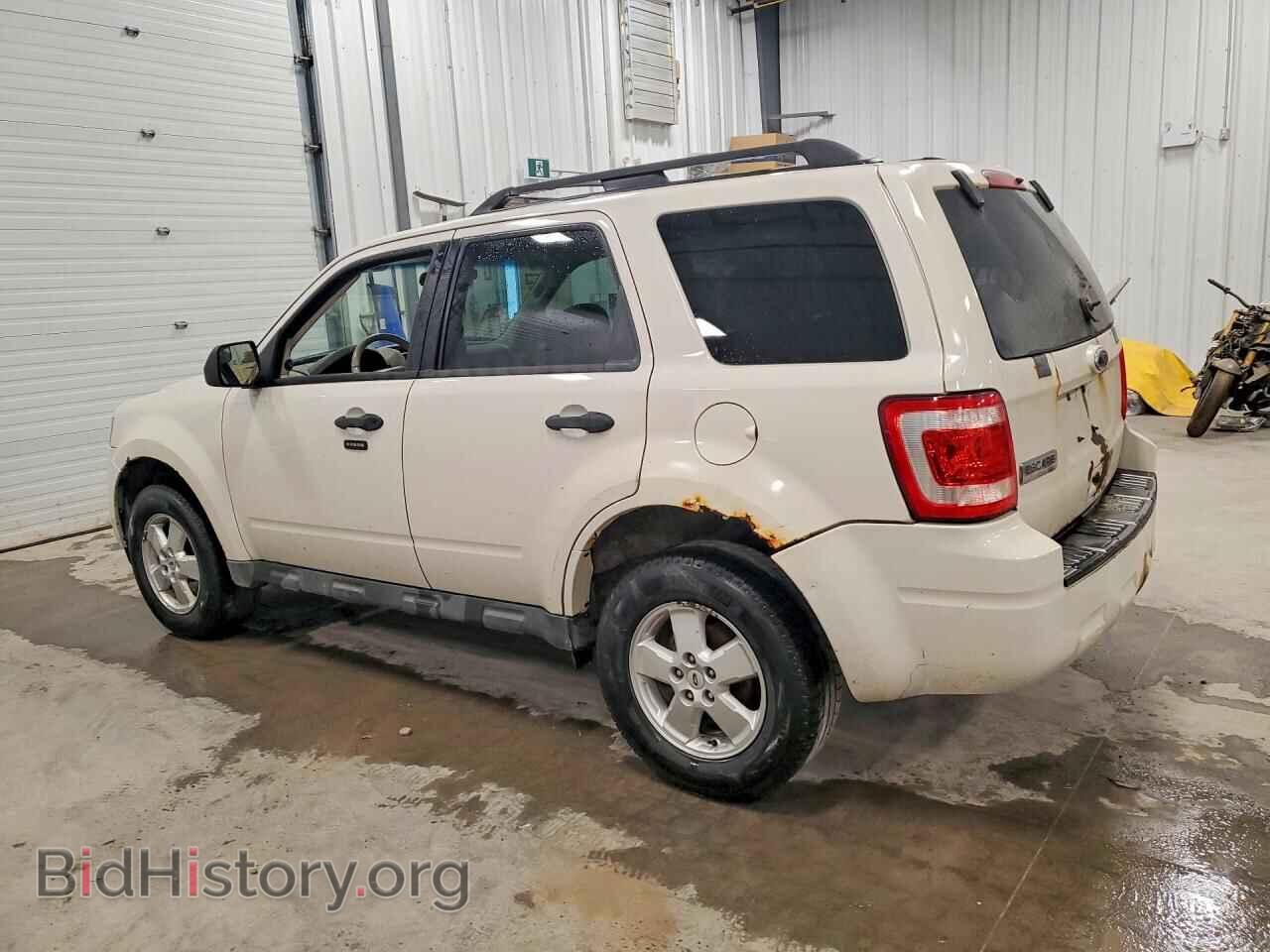2010 FORD ESCAPE - VIN: 1FMCU0D74AKA84396 - Фото 2