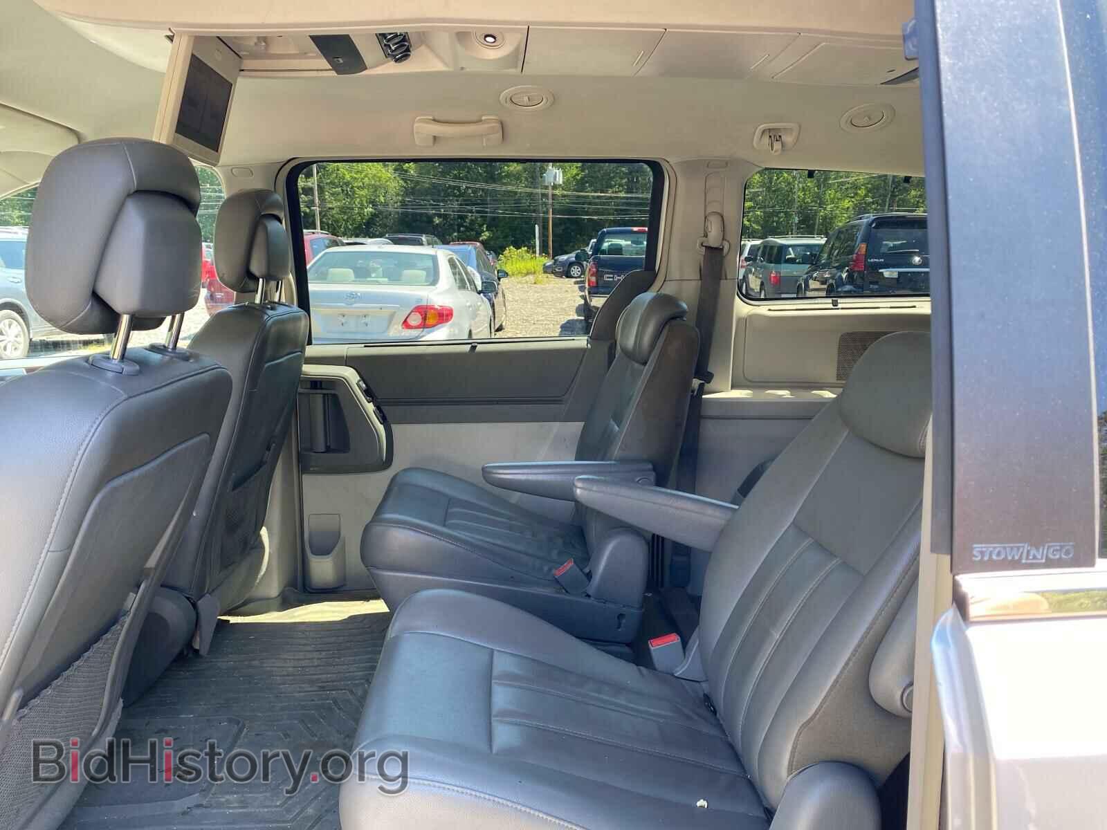 2010 CHRYSLER MINIVAN - VIN: 2A4RR5DX4AR320280 - Фото 9