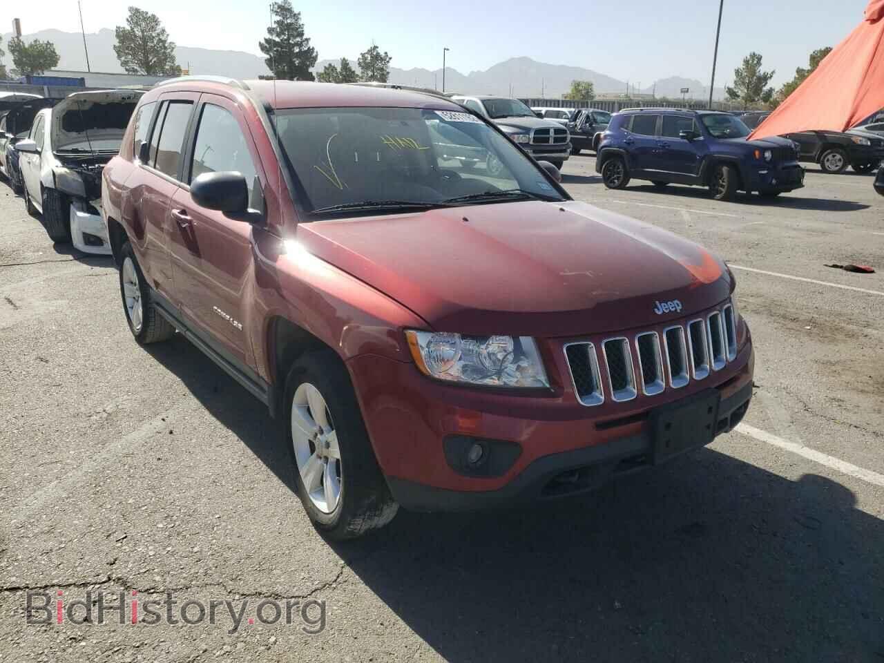 Photo 1J4NF1FB8BD135574 - JEEP COMPASS 2011