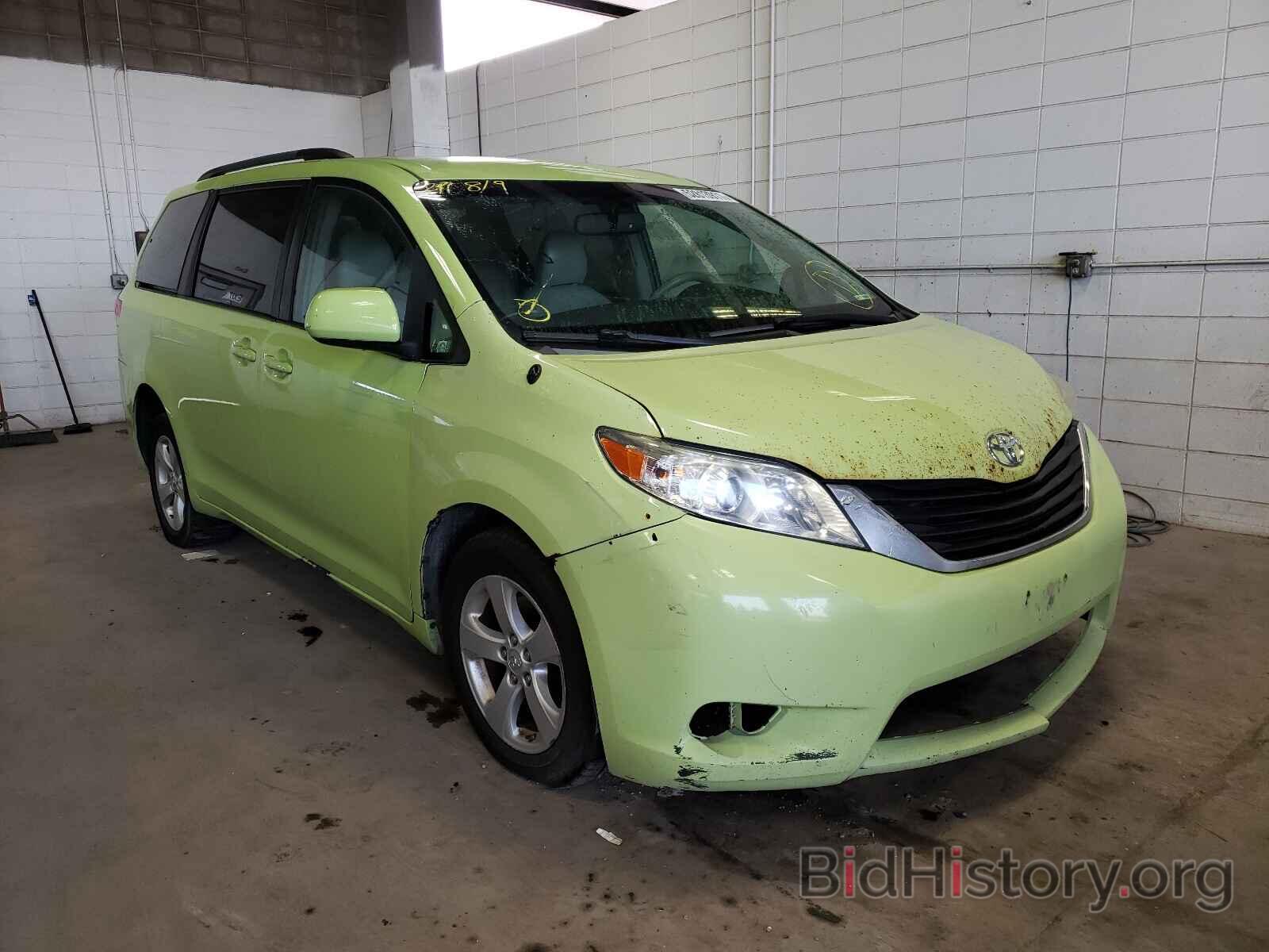 Photo 5TDKK3DC2ES411171 - TOYOTA SIENNA 2014