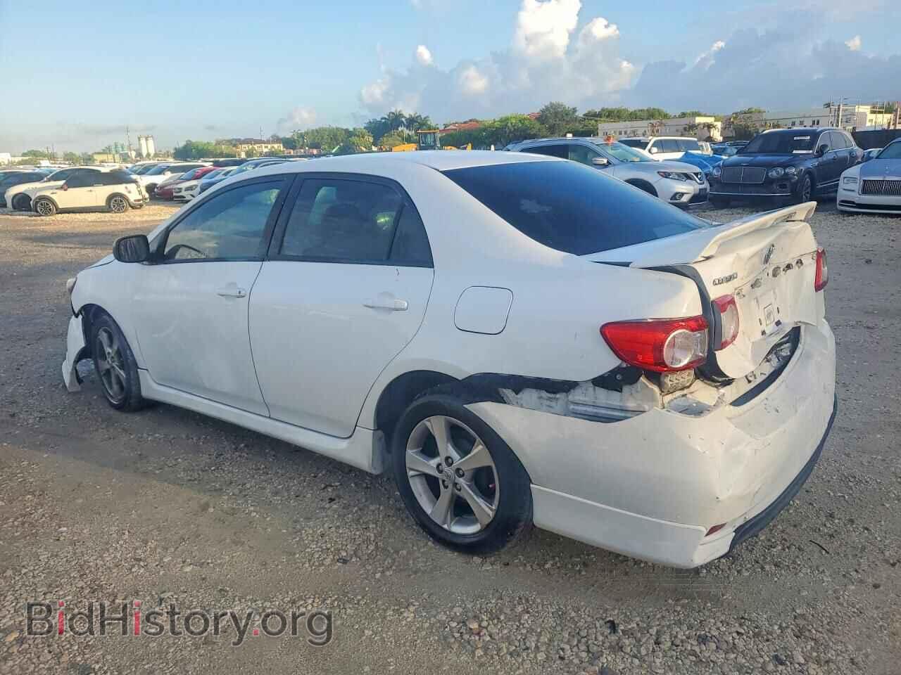 2011 TOYOTA COROLLA - VIN: 2T1BU4EE0BC565902 - Фото 2