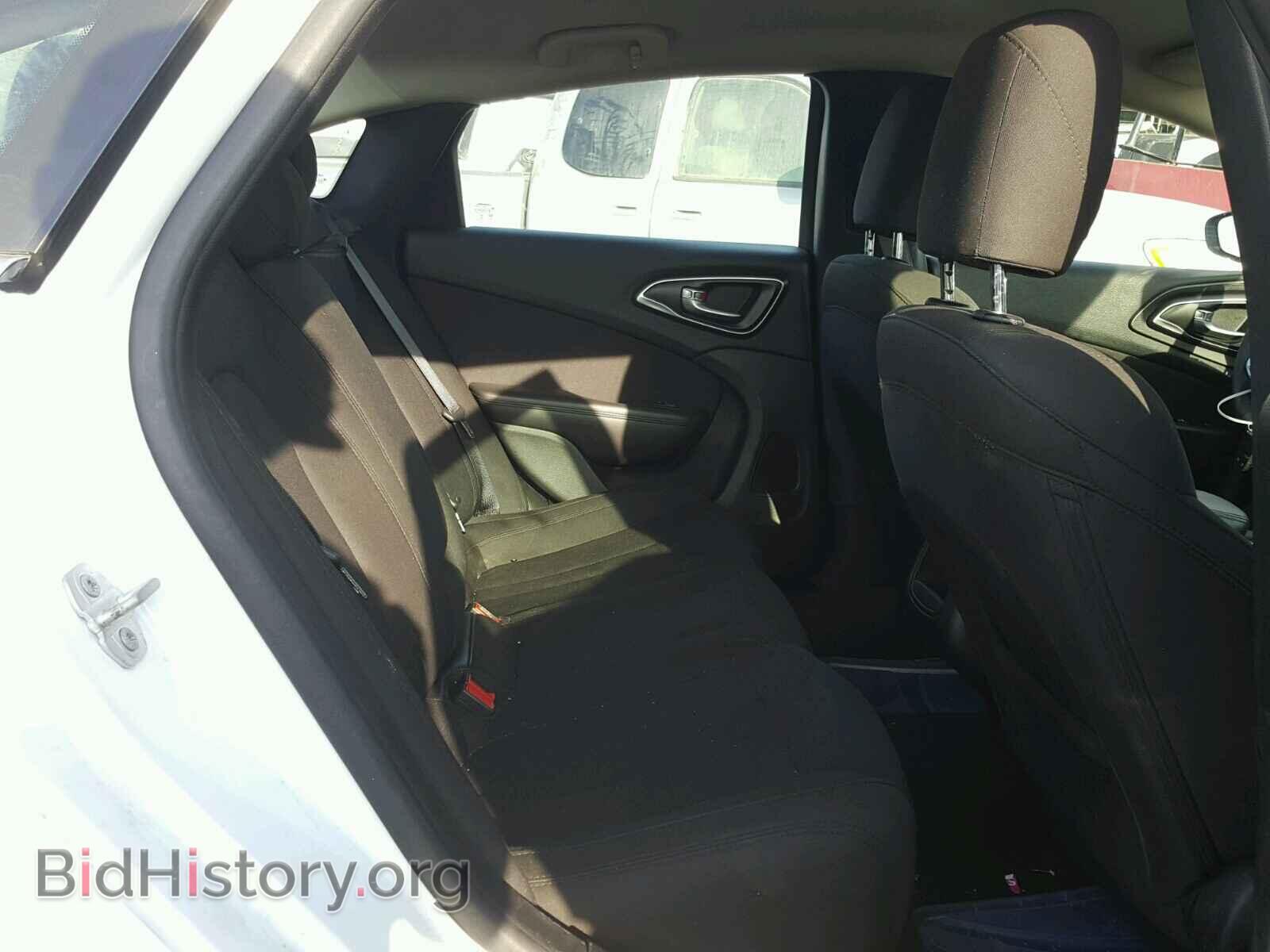 2016 CHRYSLER 200 - VIN: 1C3CCCAB1GN169208 - Фото 6