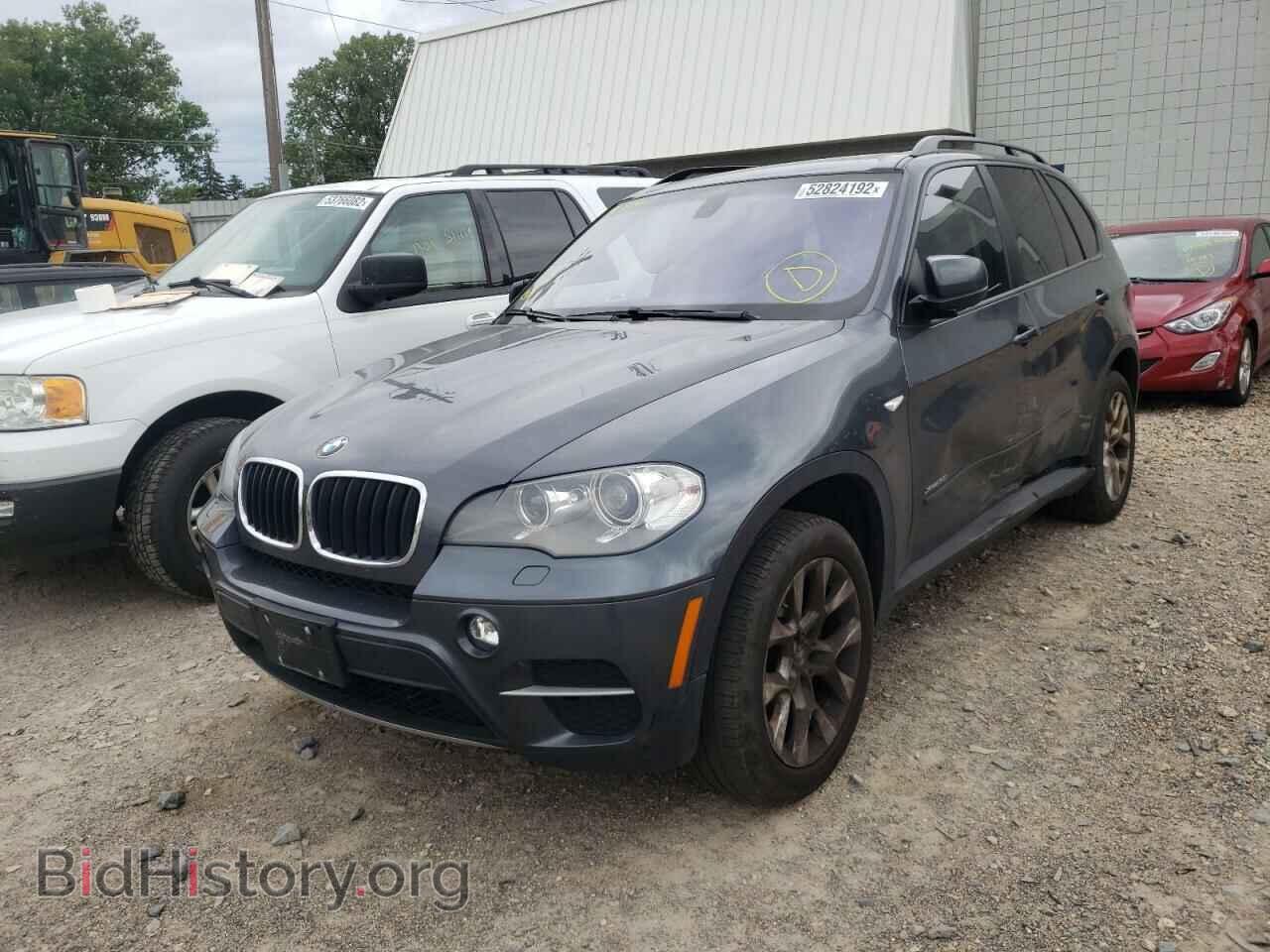 2013 BMW X5 - VIN: 5UXZV4C51D0B02499 - Фото 2