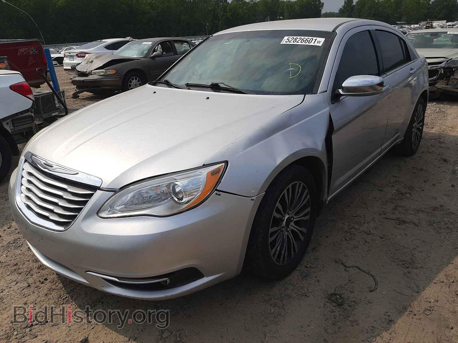 2011 CHRYSLER 200 - VIN: 1C3BC2FB5BN570039 - Фото 2