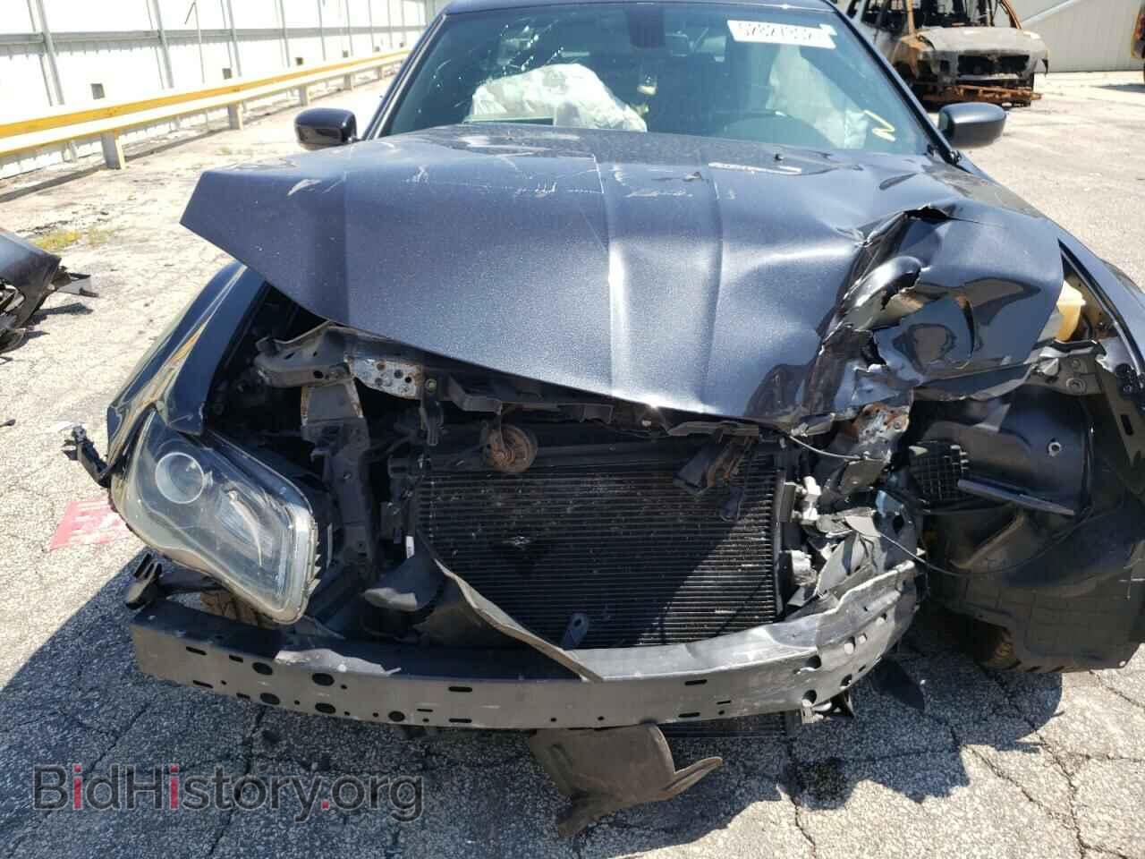 2018 CHRYSLER 300 - VIN: 2C3CCABG8JH244677 - Фото 9