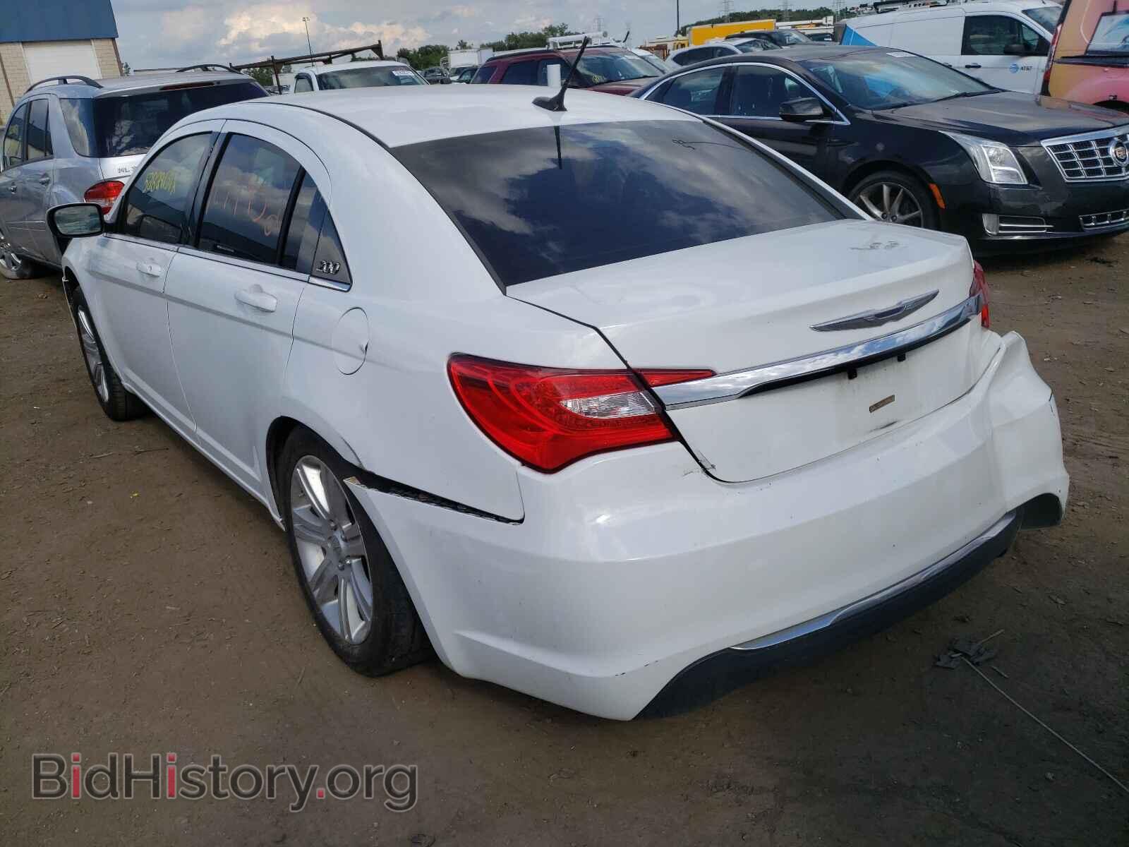 2013 CHRYSLER 200 - VIN: 1C3CCBAB1DN735700 - Фото 3