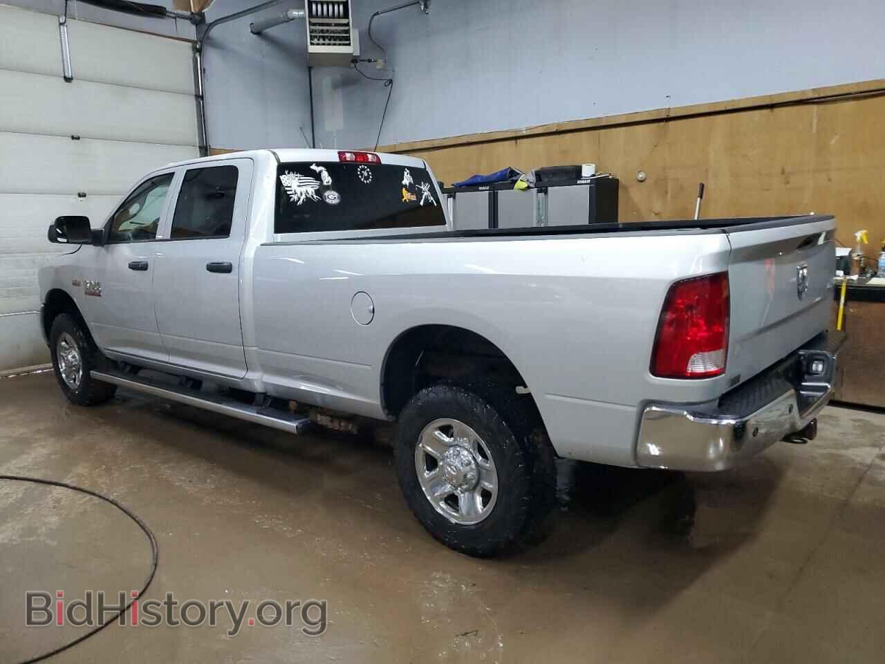 2017 RAM All Models - VIN: 3C6UR5HJ3HG726774 - Photo 2