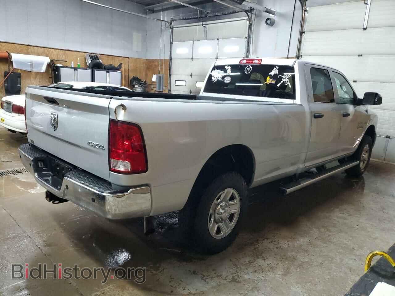 2017 RAM All Models - VIN: 3C6UR5HJ3HG726774 - Photo 3