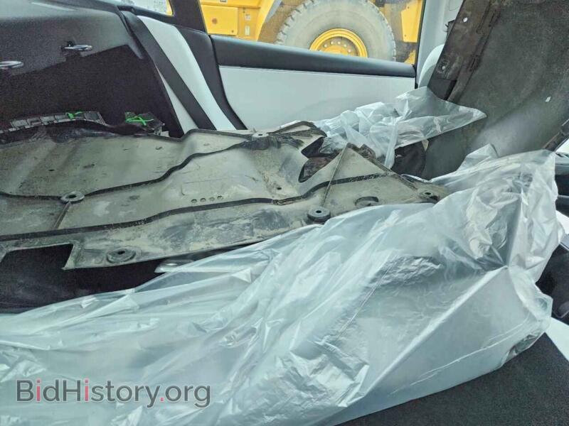 2024 Tesla MODEL 3 (VIN LRW3E7FA8RC105935) — photo 10 of 12