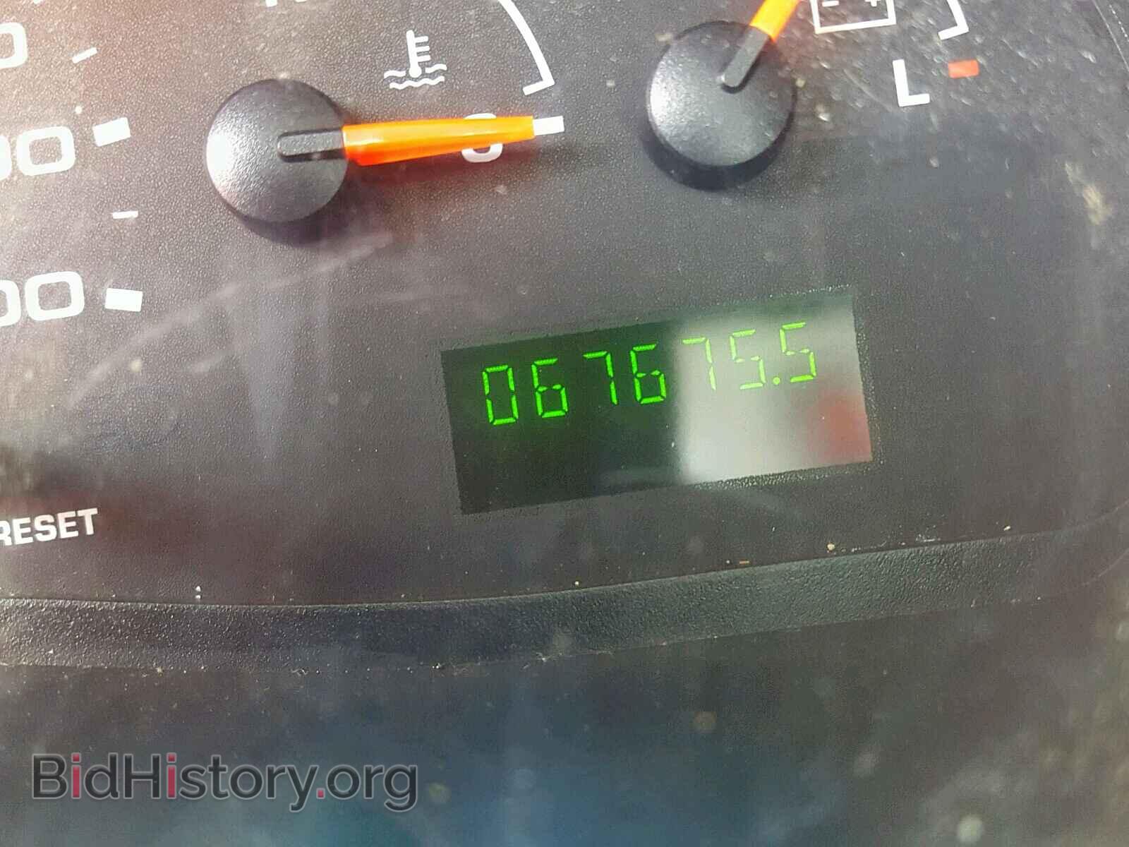 2004 FORD ECONOLINE - VIN: 1FDWE35S64HA77949 - Photo 8