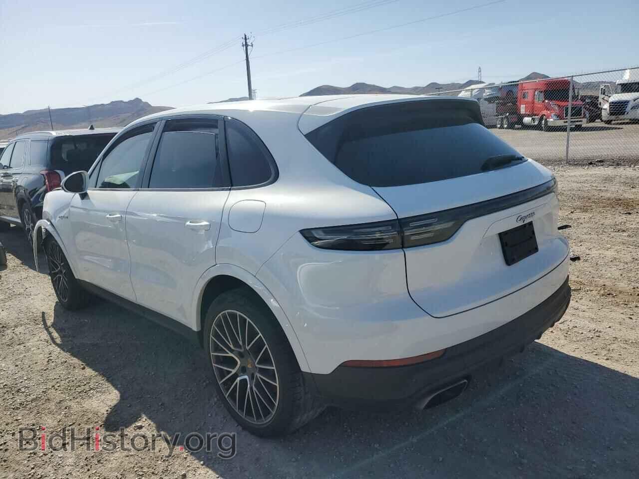 2020 PORSCHE CAYENNE - VIN: WP1AE2AY8LDA22927 - Photo 2