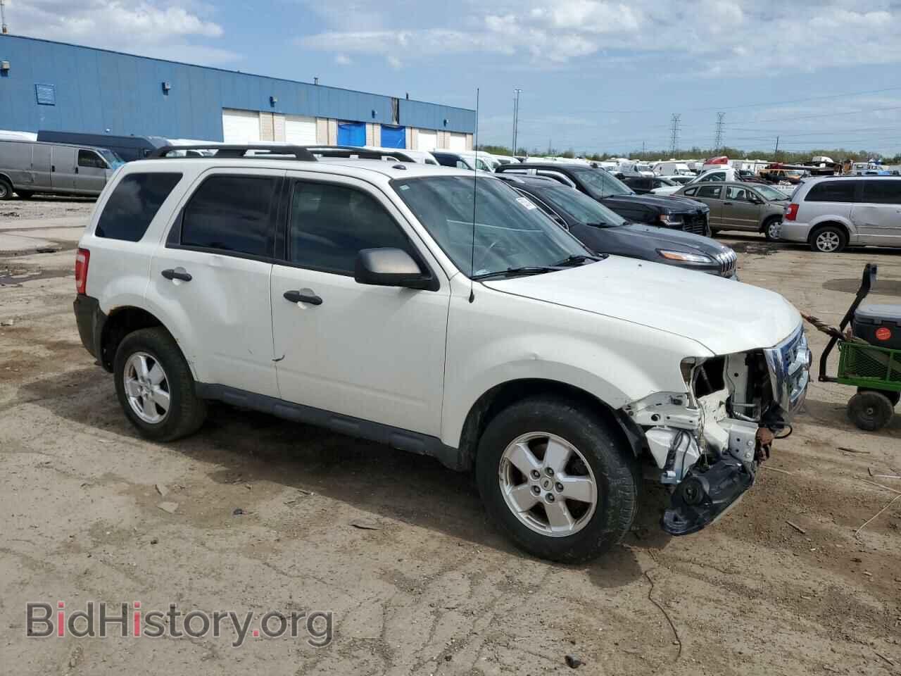 2011 FORD ESCAPE - VIN: 1FMCU0D73BKA17578 - Фото 4