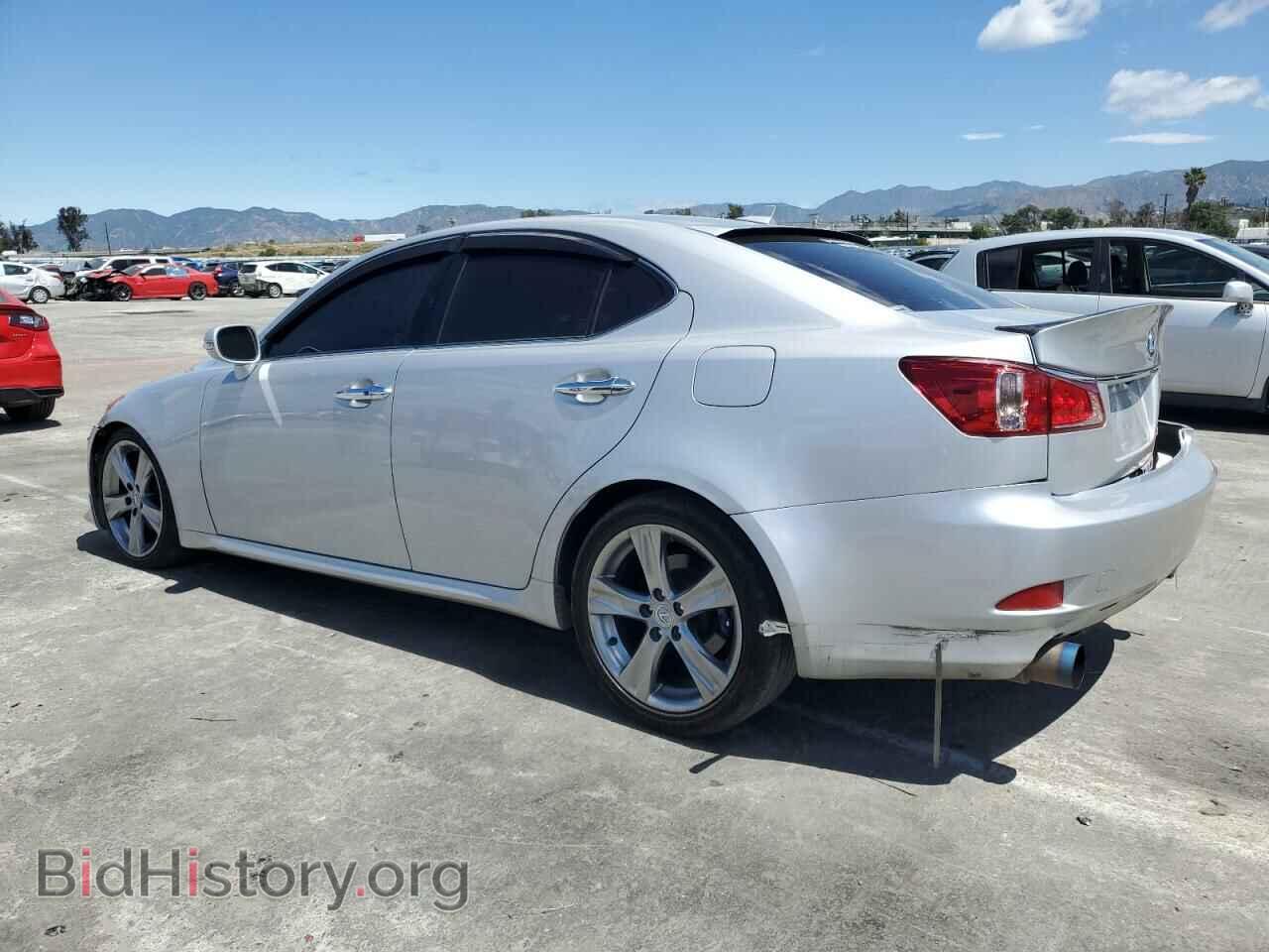 2011 LEXUS IS - VIN: JTHBF5C25B5152829 - Photo 2