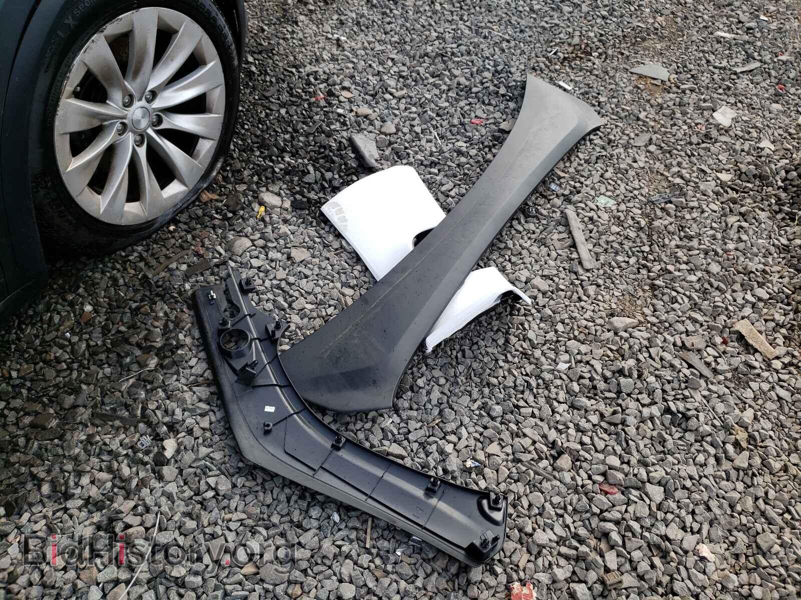 2018 TESLA MODEL X - VIN: 5YJXCAE21JF139644 - Photo 9