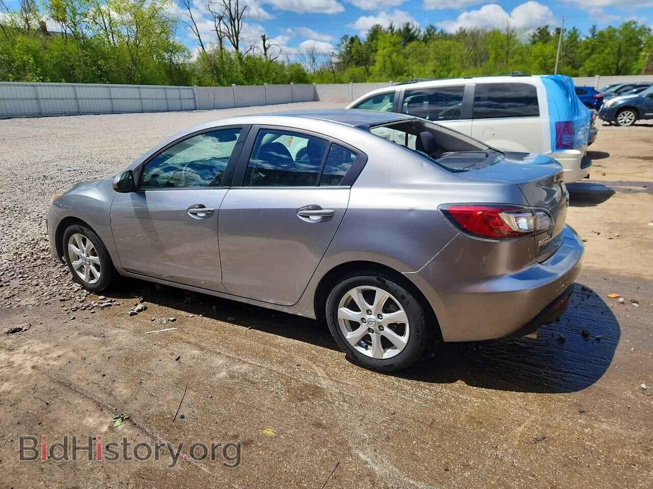 2011 Mazda 3 (VIN JM1BL1VF1B1384788) — photo 2 of 12
