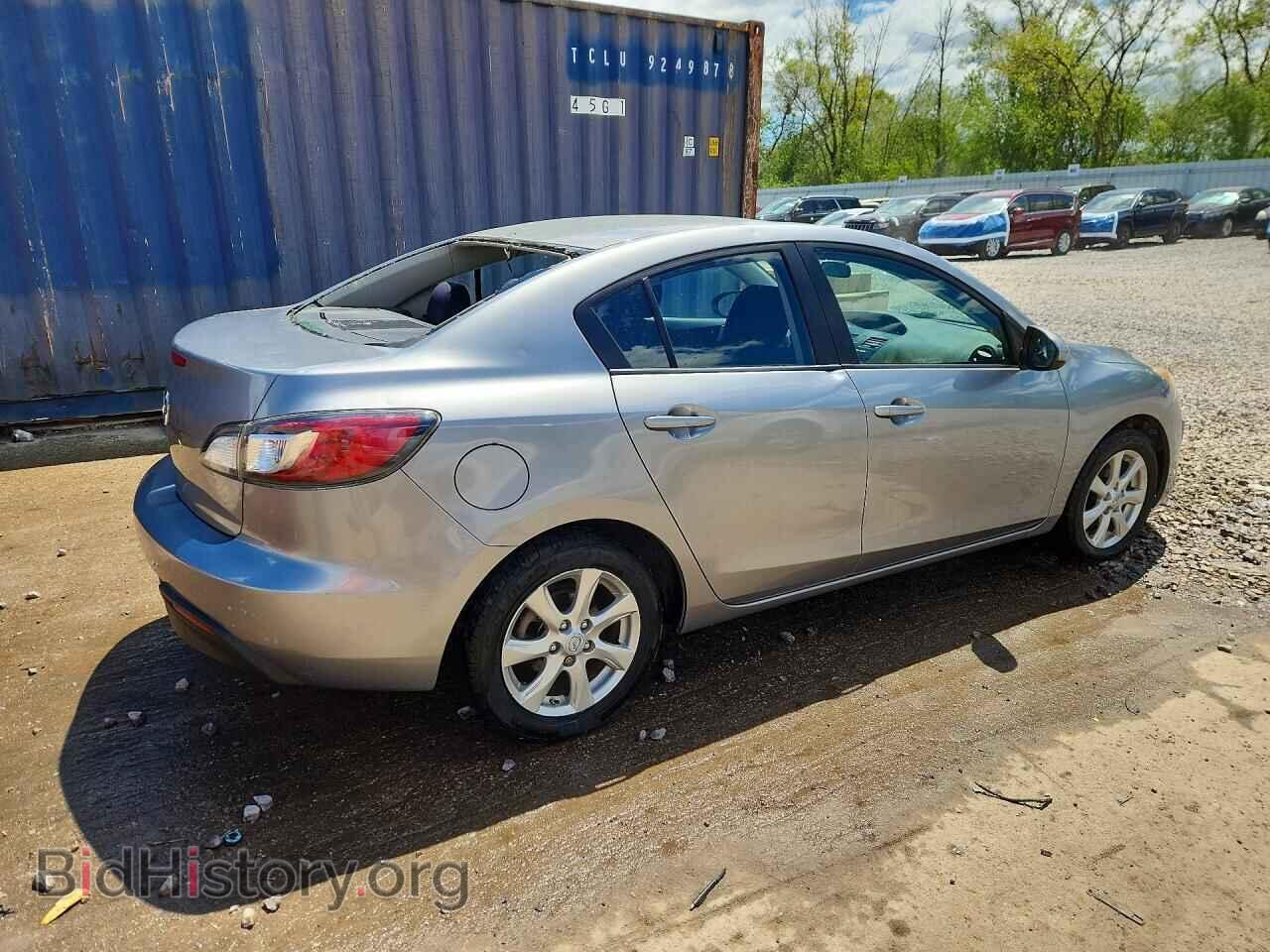 2011 Mazda 3 (VIN JM1BL1VF1B1384788) — photo 3 of 12