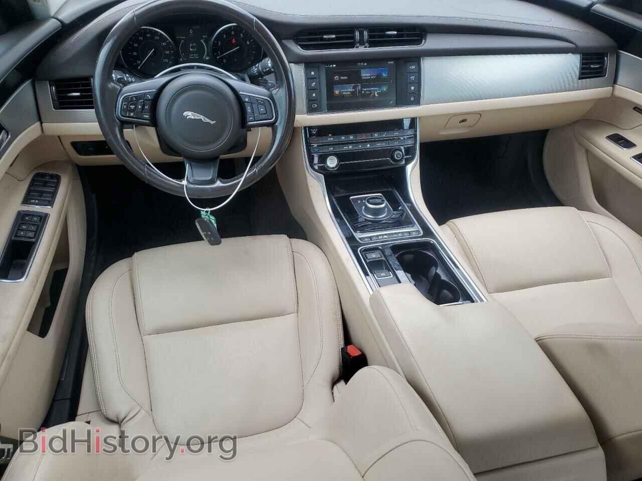 2017 JAGUAR XF - VIN: SAJBJ4BV0HCY37963 - Фото 8