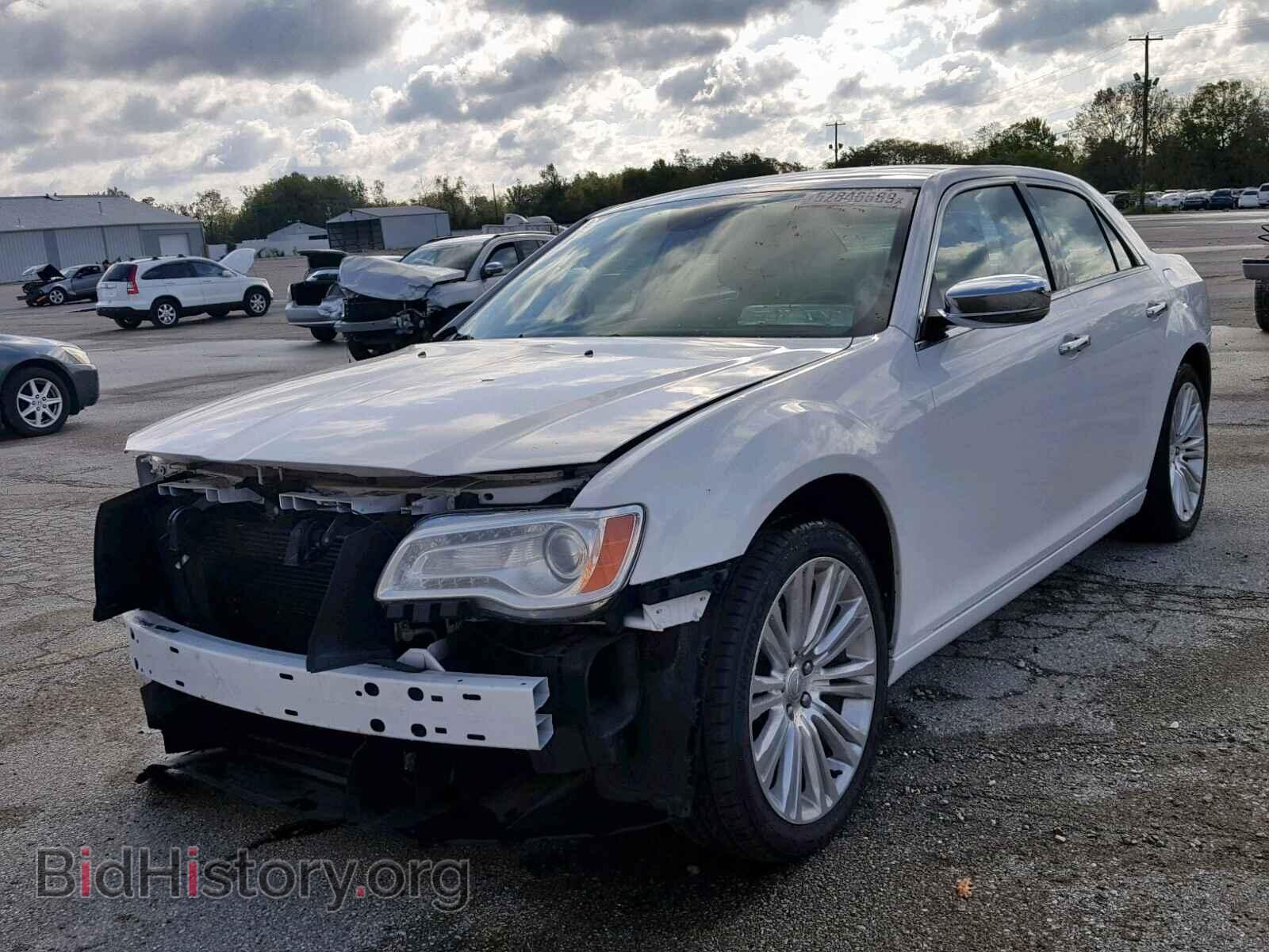 2011 CHRYSLER 300 - VIN: 2C3CA6CTXBH538467 - Фото 2