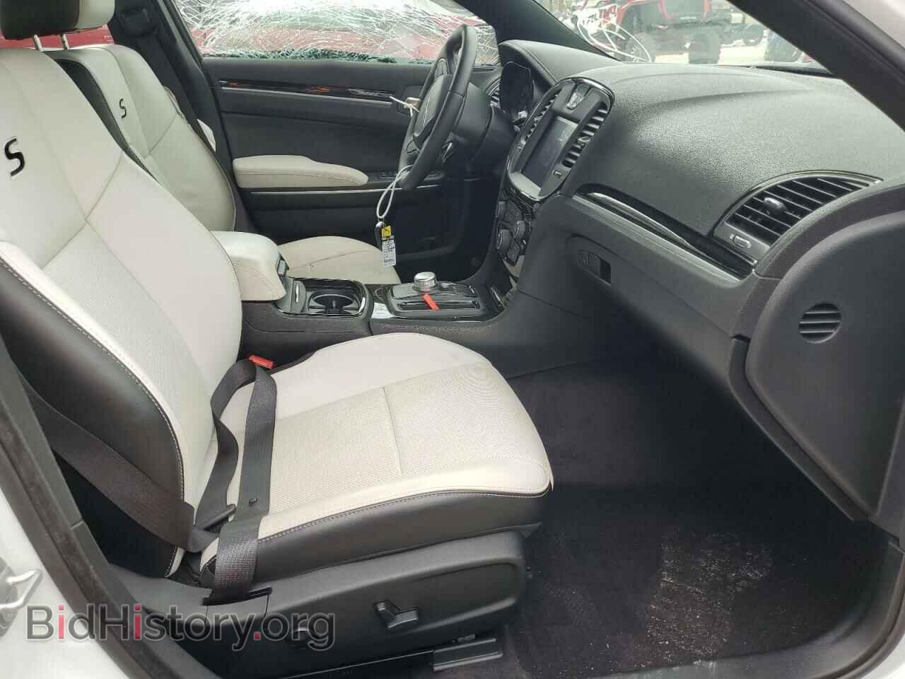 2017 CHRYSLER 300 - VIN: 2C3CCABG1HH526637 - Фото 5