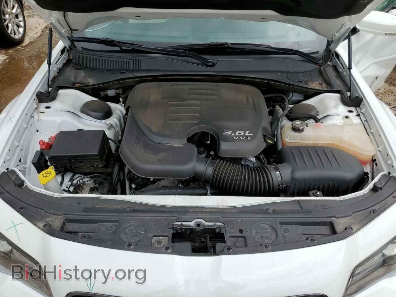2017 CHRYSLER 300 - VIN: 2C3CCABG1HH526637 - Фото 7