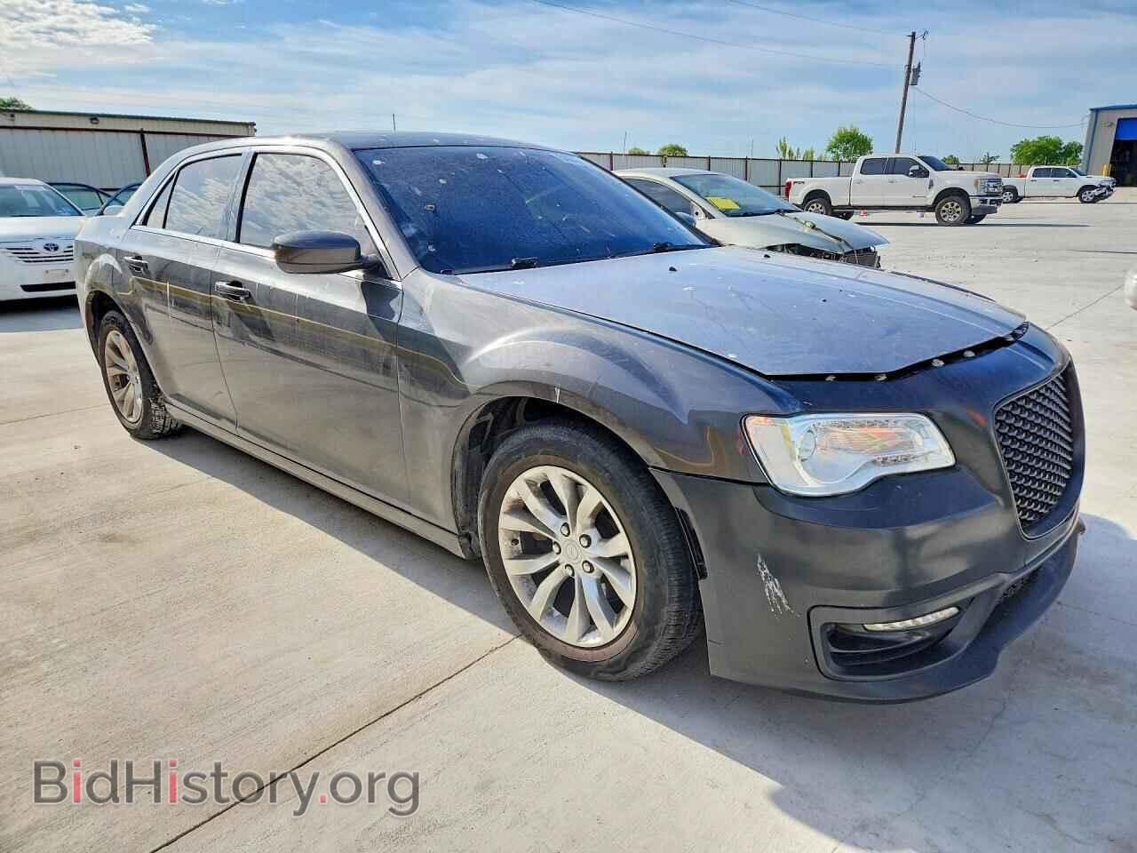 2016 CHRYSLER 300 - VIN: 2C3CCAAG8GH142001 - Фото 4